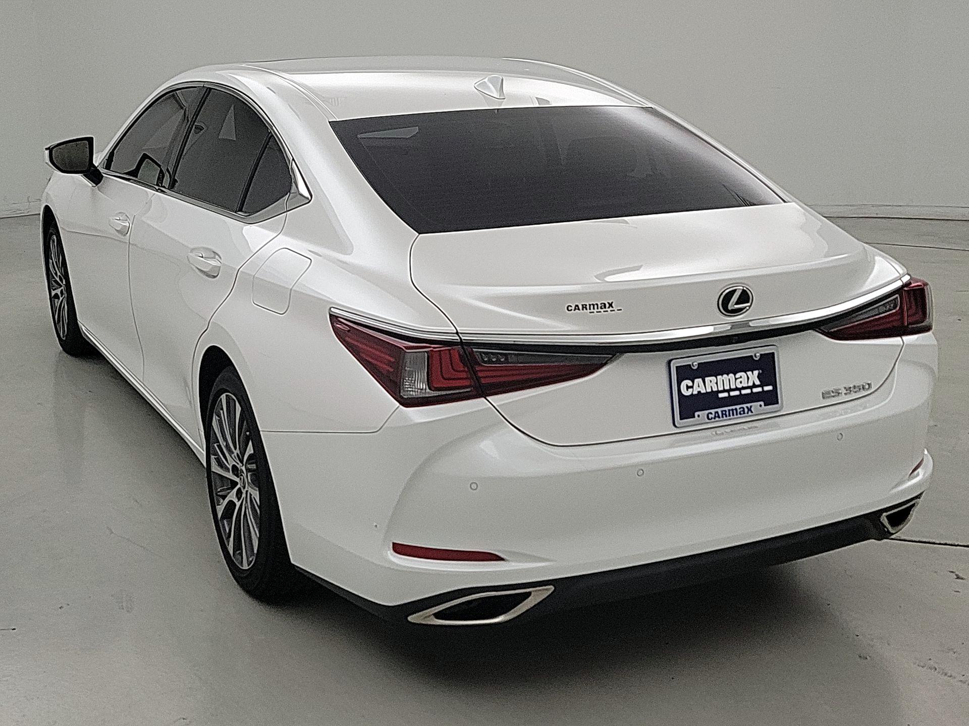 Thumbnail: 2021 Lexus ES - 7