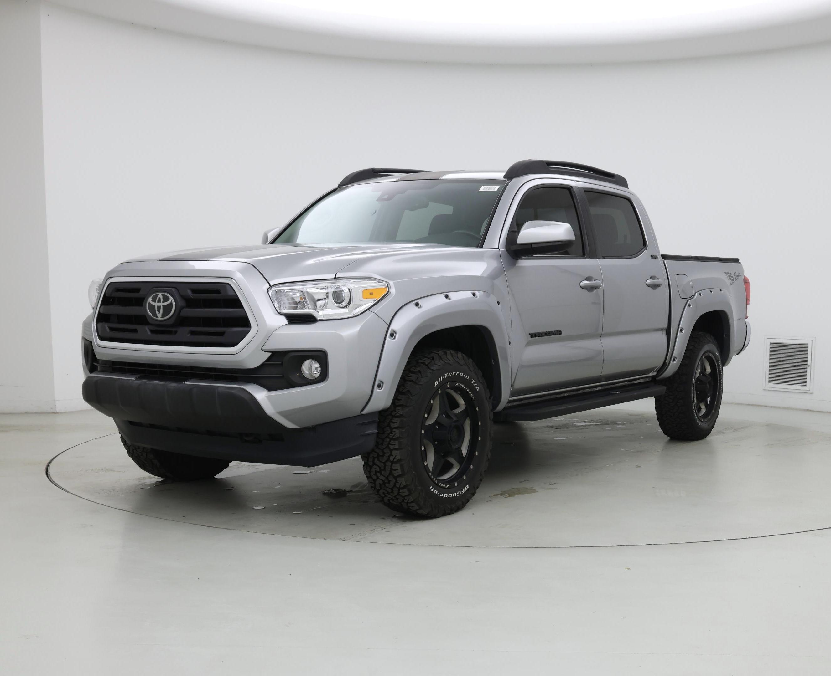 Thumbnail: 2018 Toyota Tacoma - 4