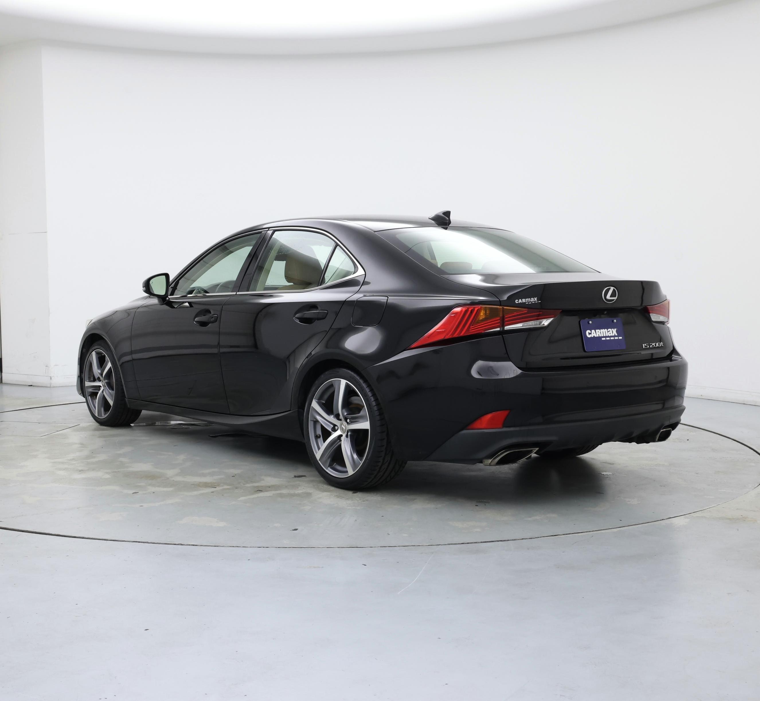 Thumbnail: 2017 Lexus IS - 2