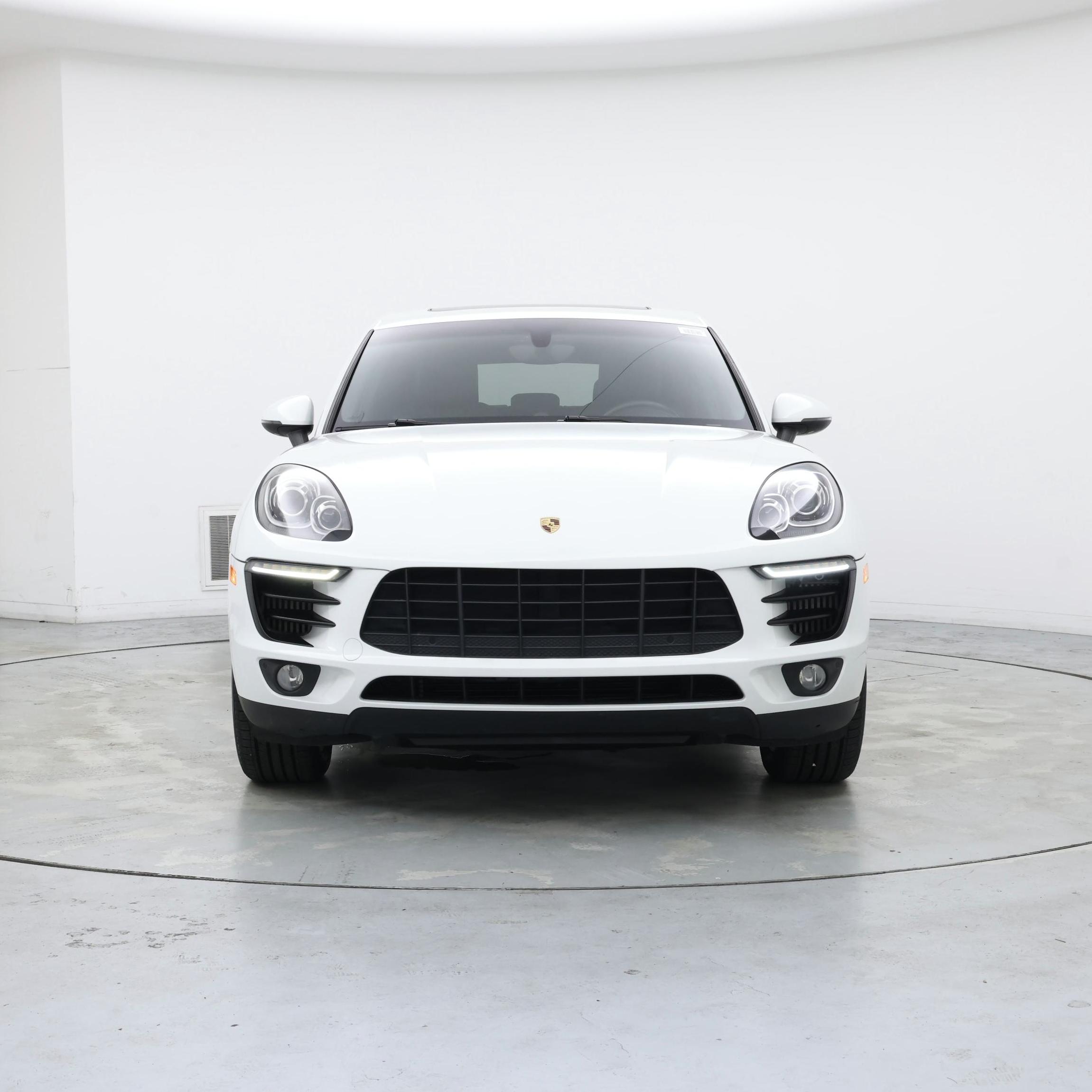 Thumbnail: 2015 Porsche Macan - 5