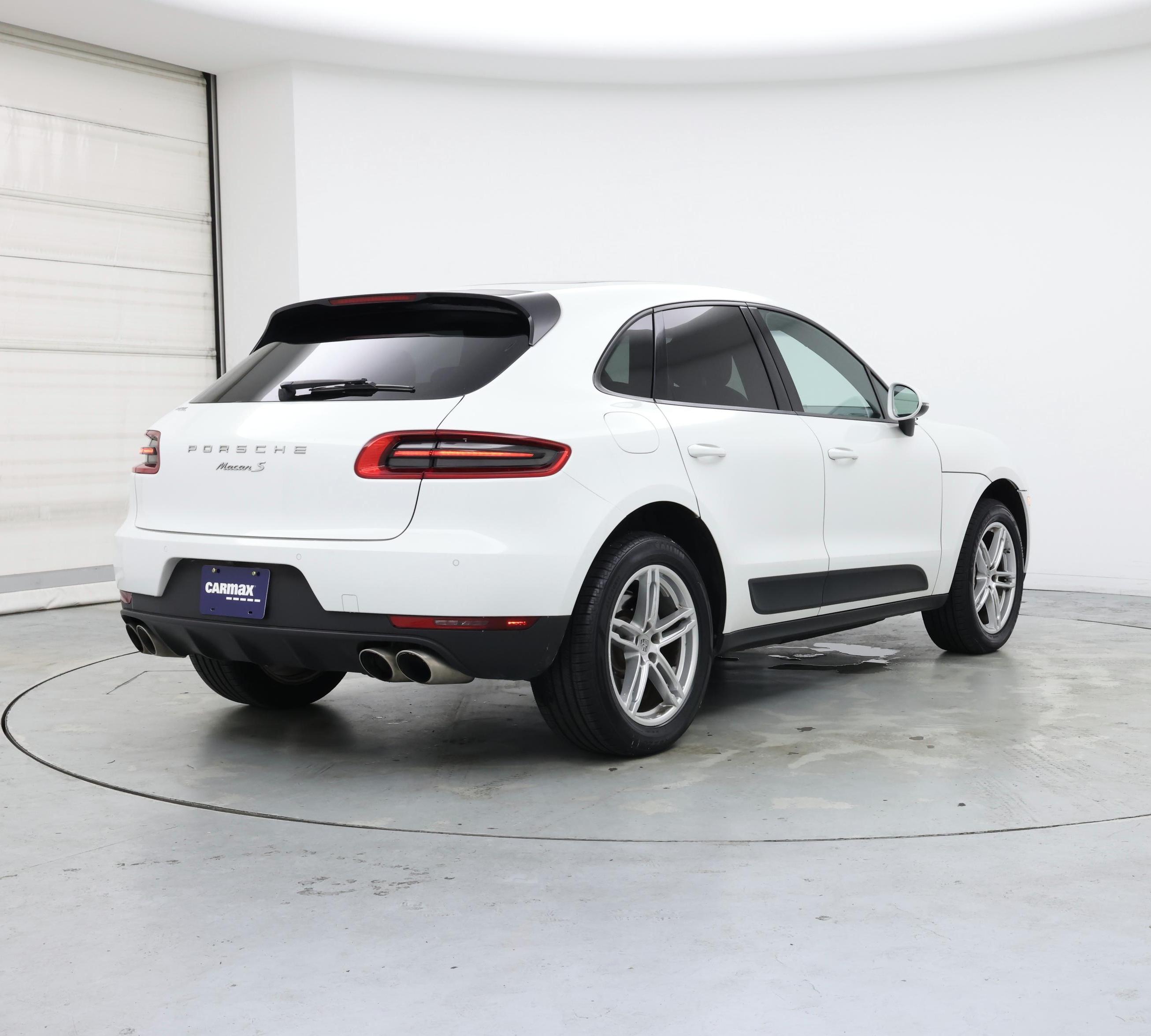 Thumbnail: 2015 Porsche Macan - 8