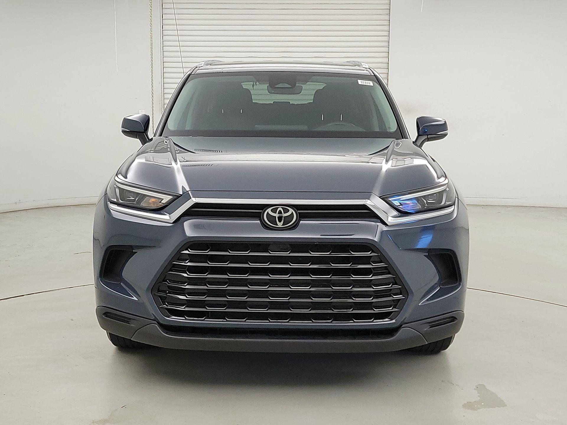 Thumbnail: 2024 Toyota Grand Highlander - 2