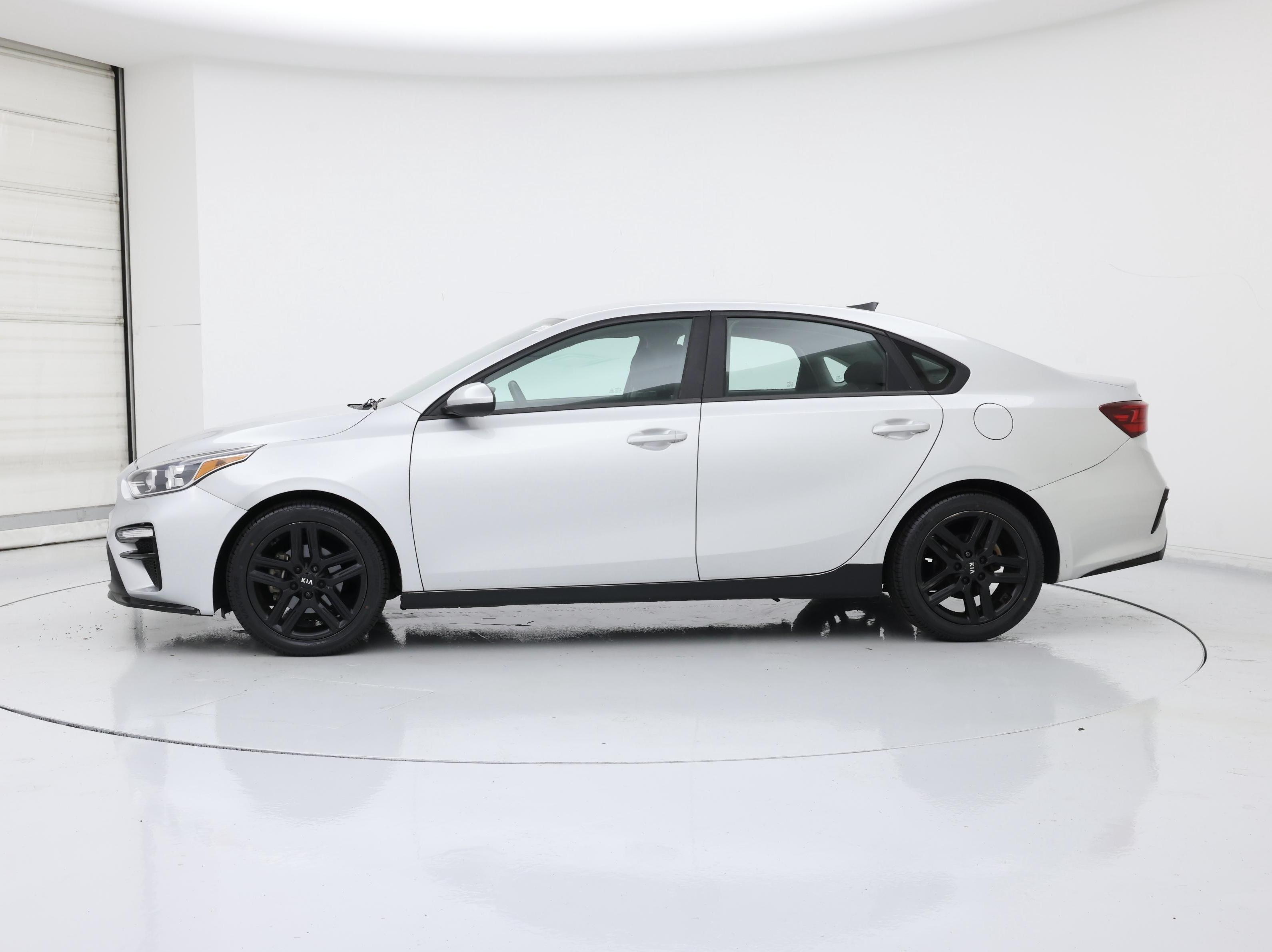 Thumbnail: 2019 Kia Forte - 3