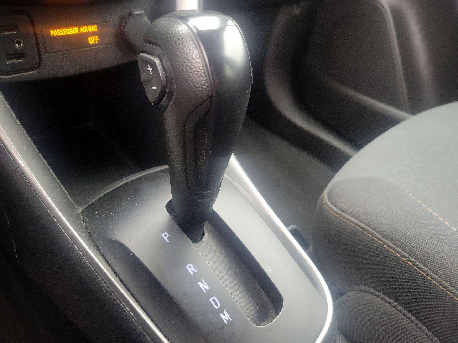 Thumbnail: 2019 Chevrolet Trax - 17