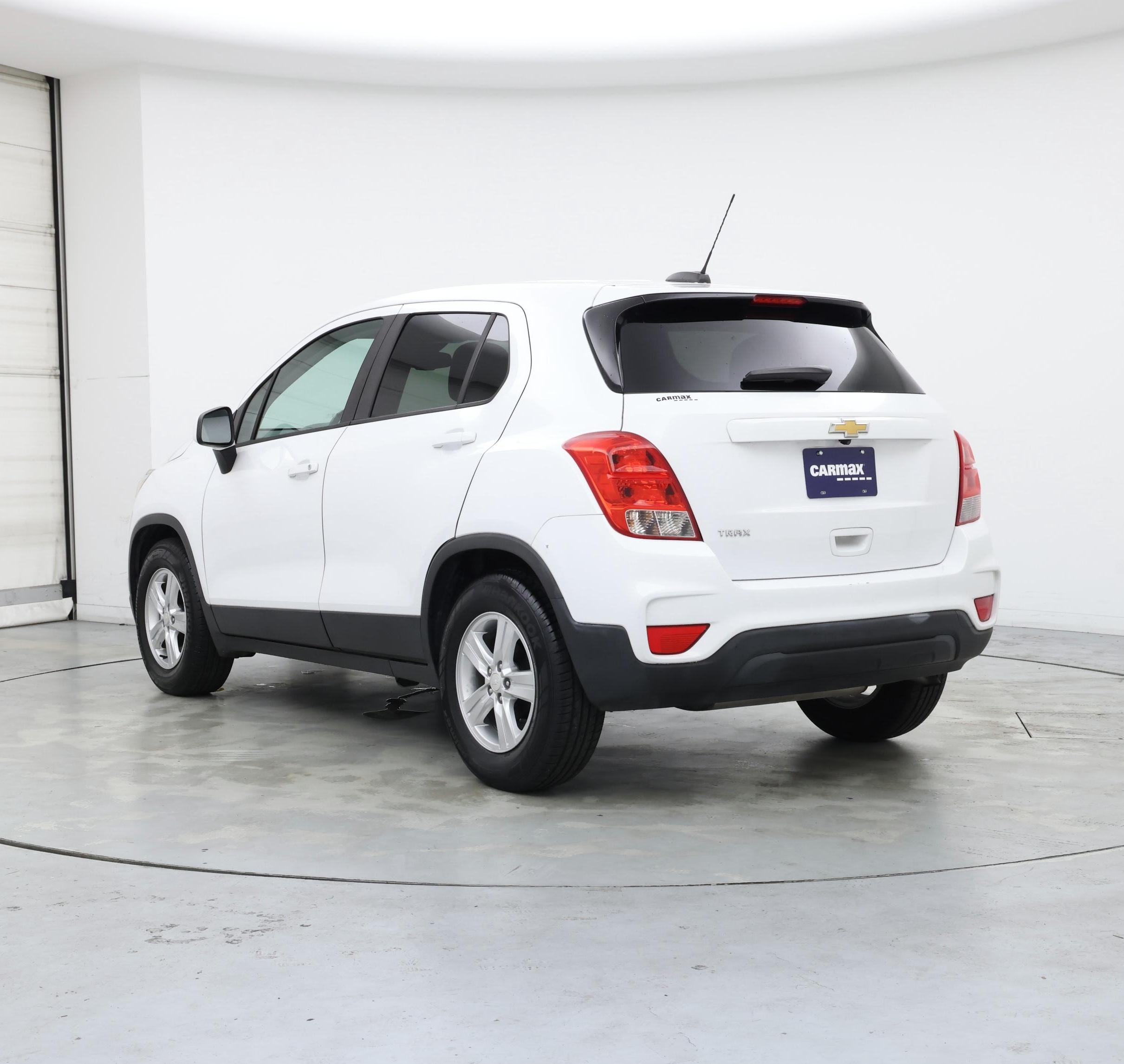 Thumbnail: 2019 Chevrolet Trax - 2