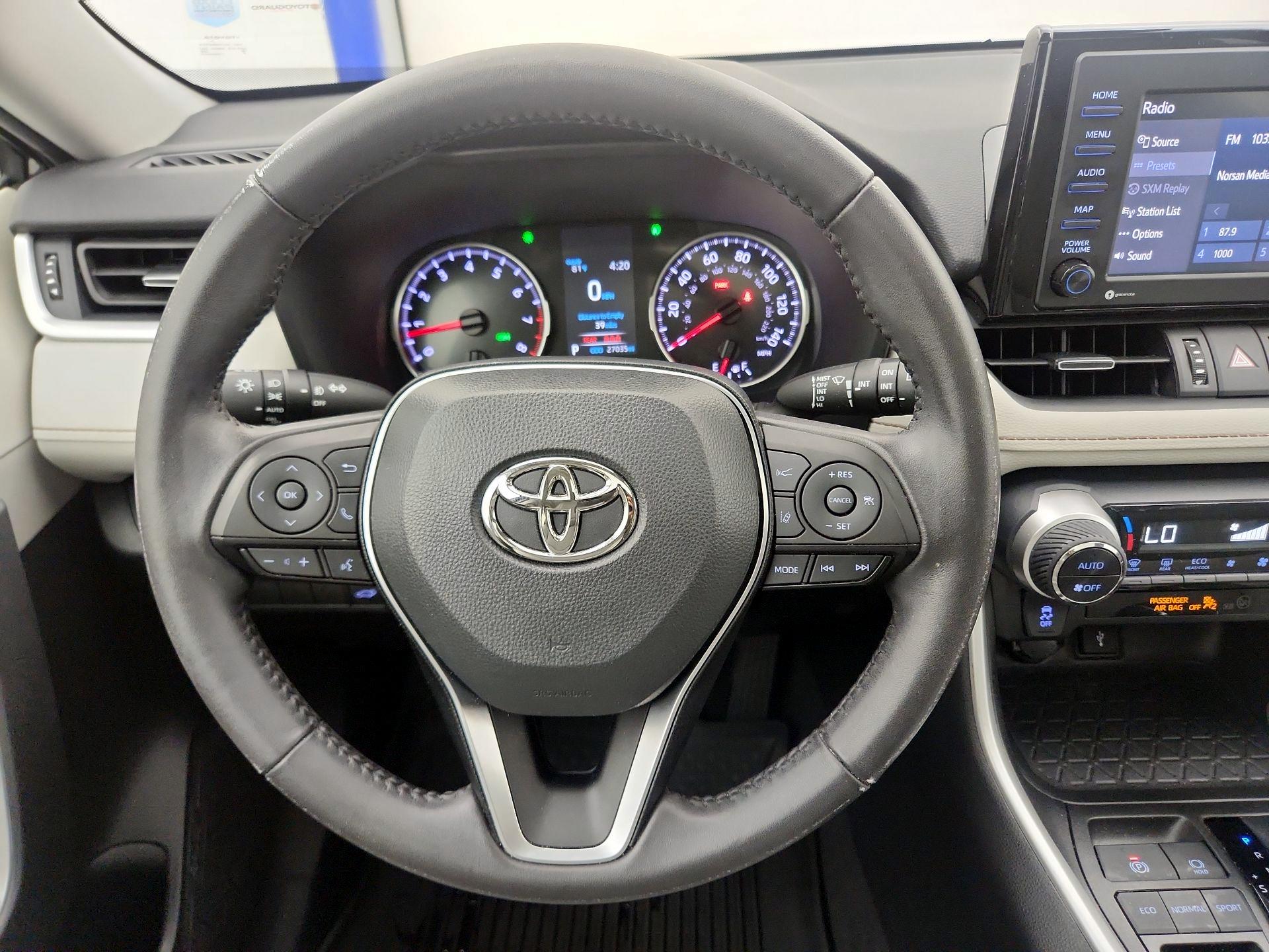 Thumbnail: 2022 Toyota RAV4 - 10