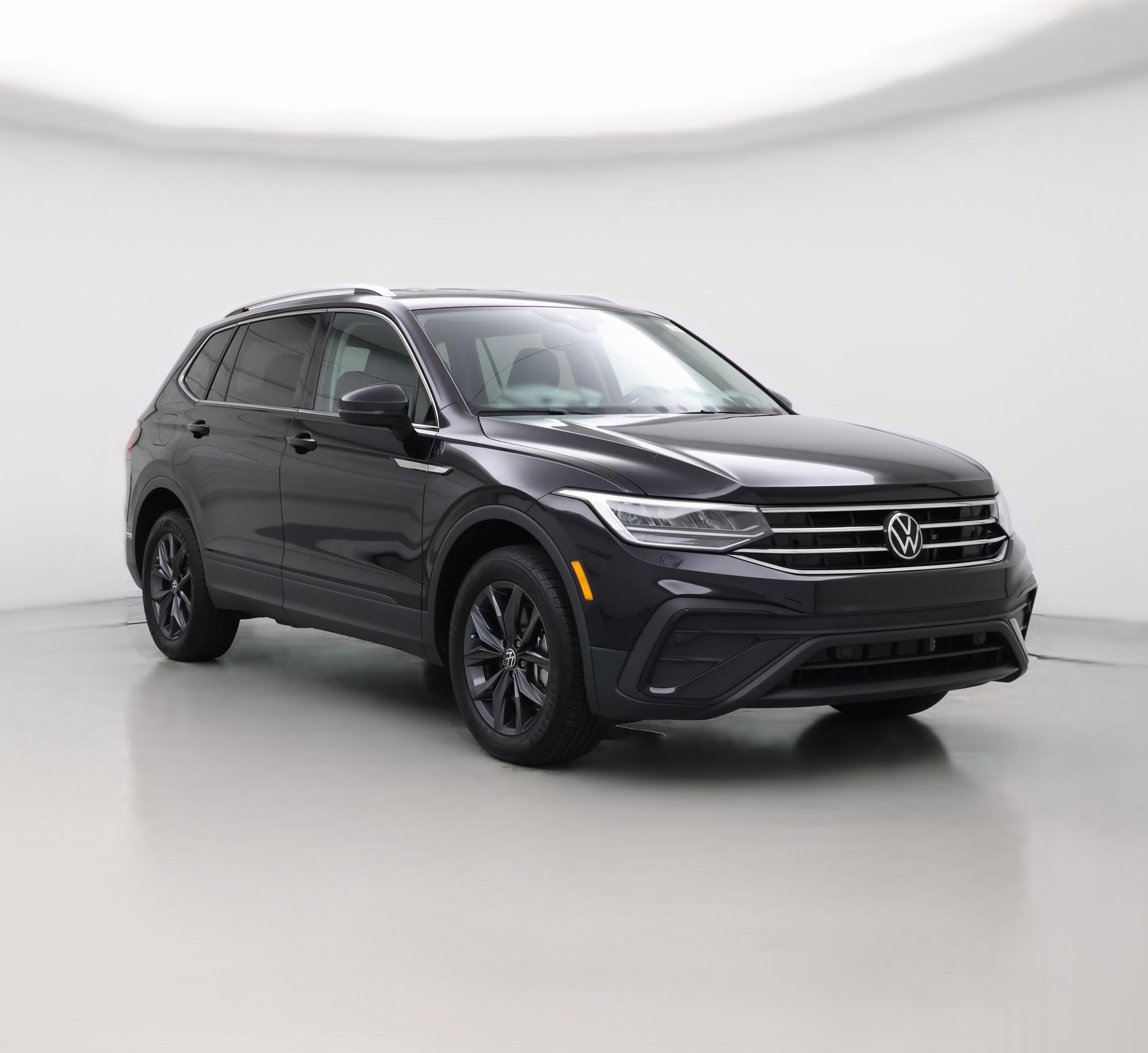 Thumbnail: 2023 Volkswagen Tiguan - 1