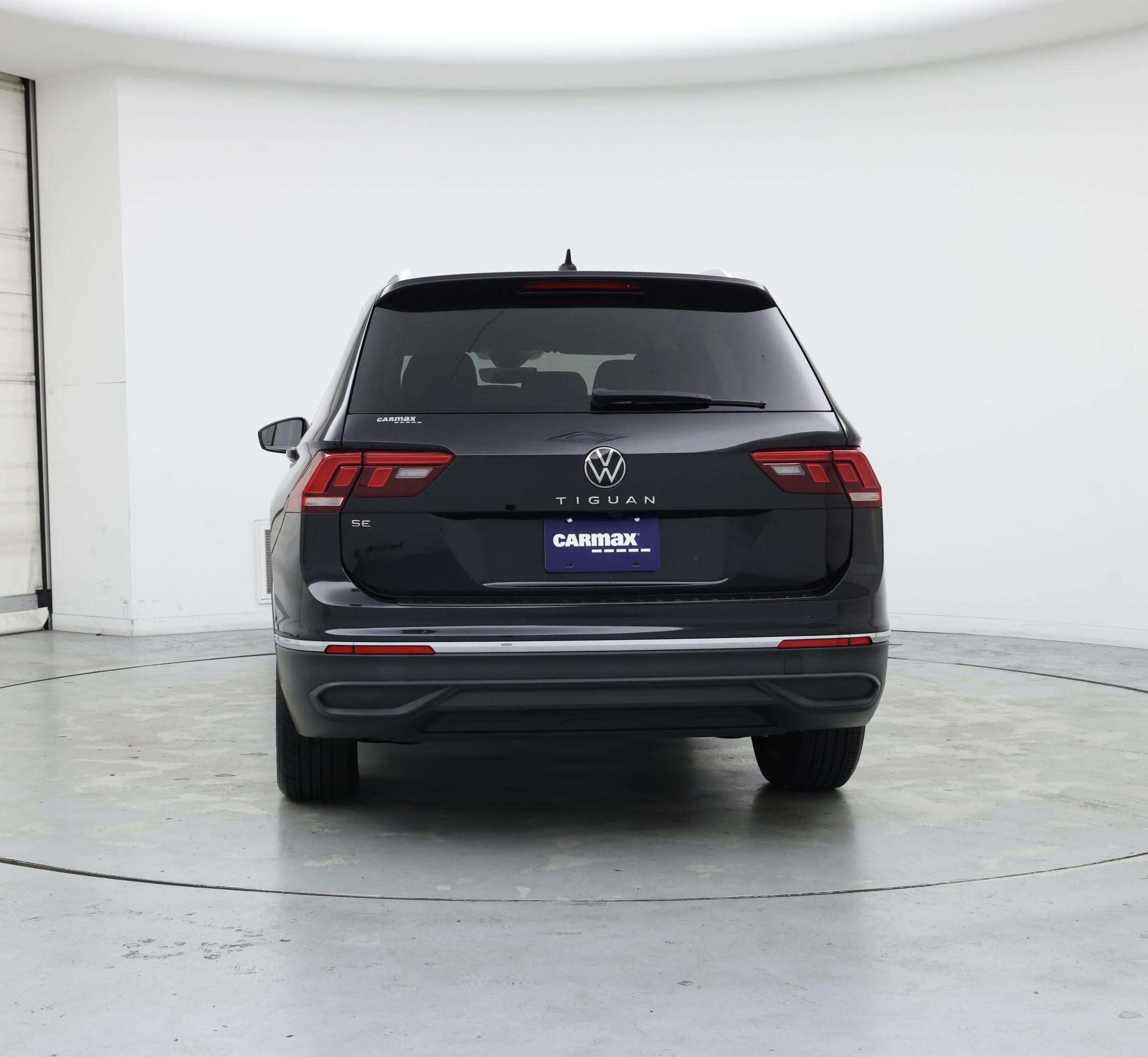 Thumbnail: 2023 Volkswagen Tiguan - 6