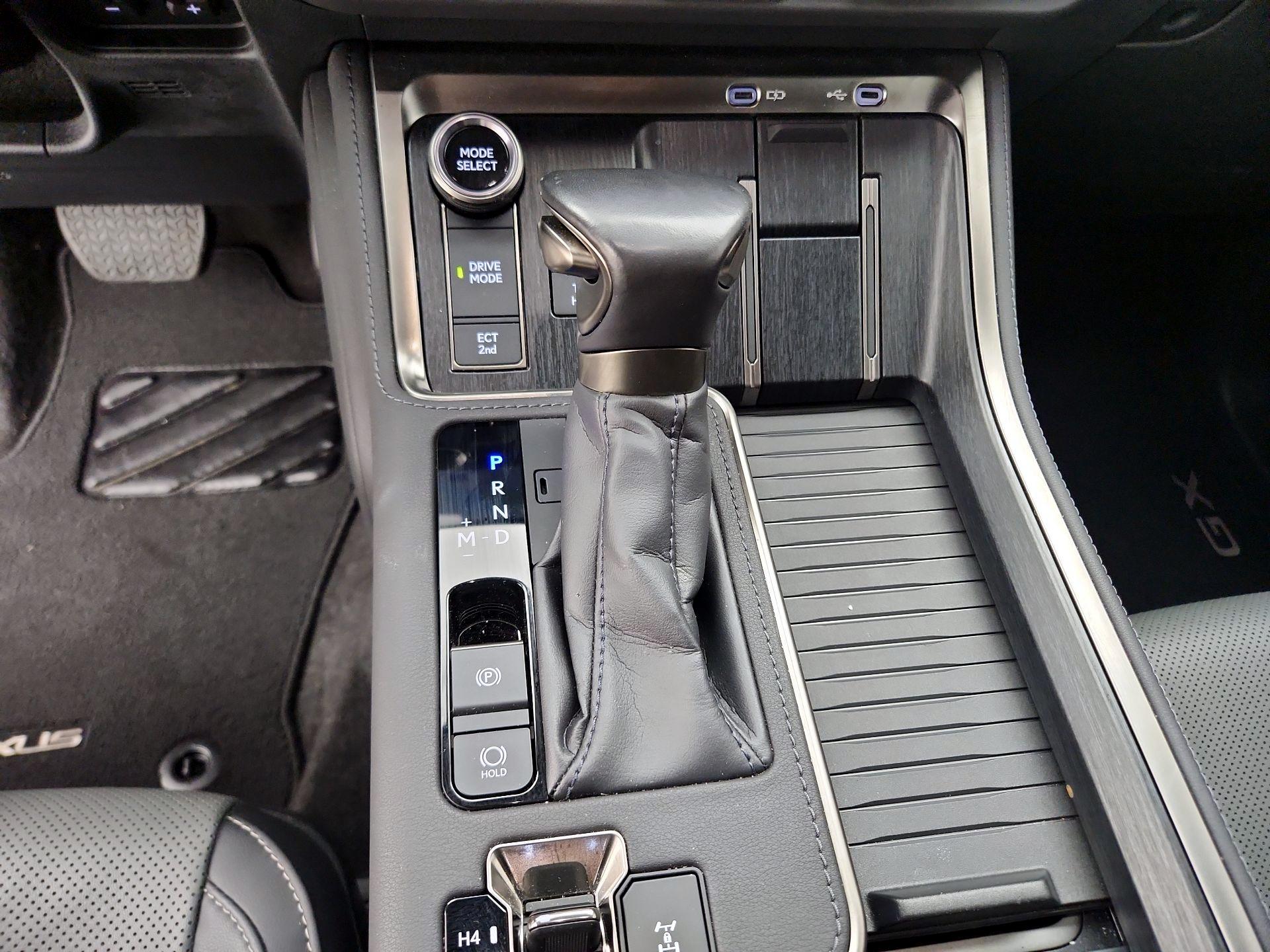 Thumbnail: 2024 Lexus GX - 18
