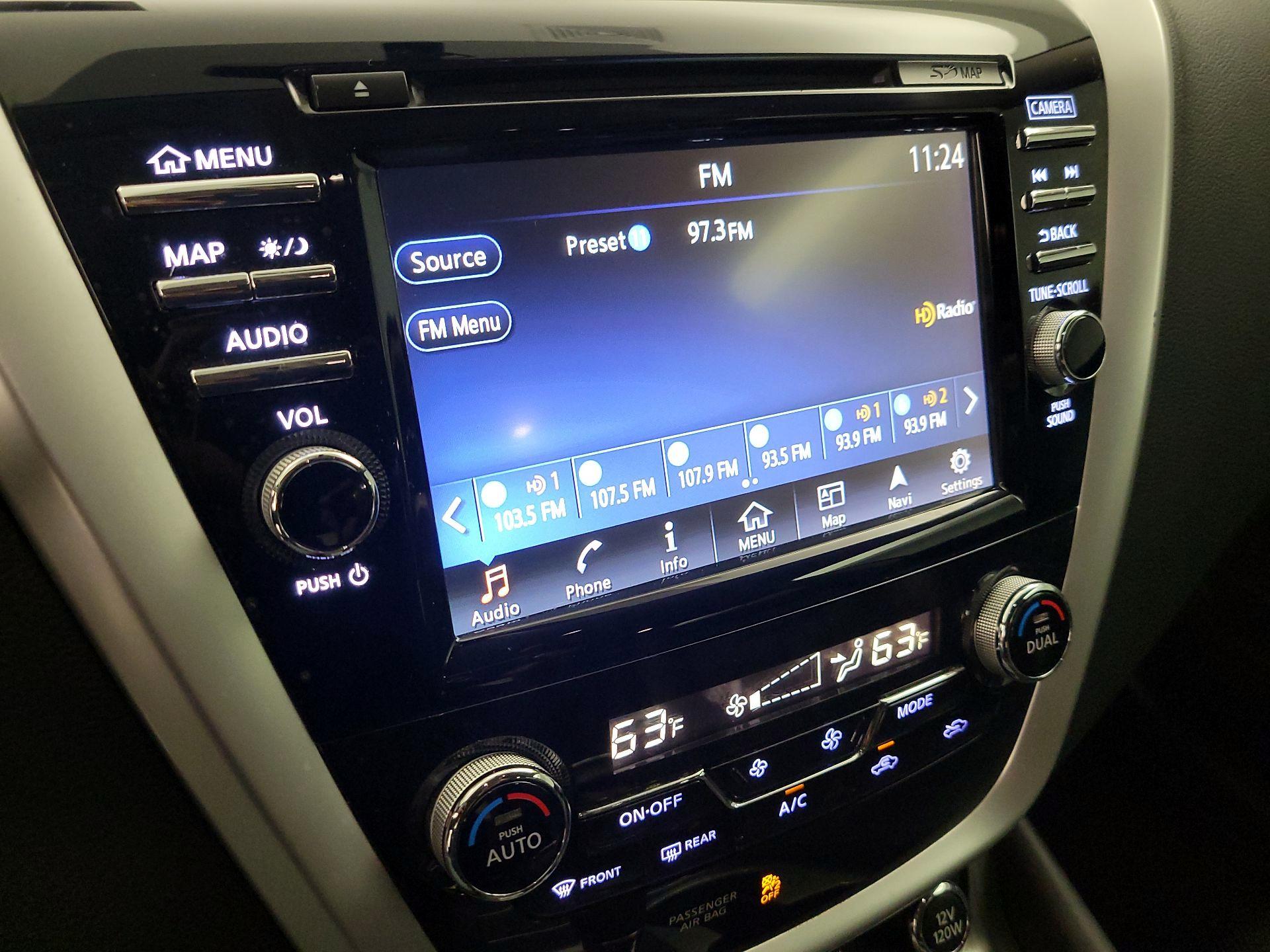 Thumbnail: 2016 Nissan Murano - 16