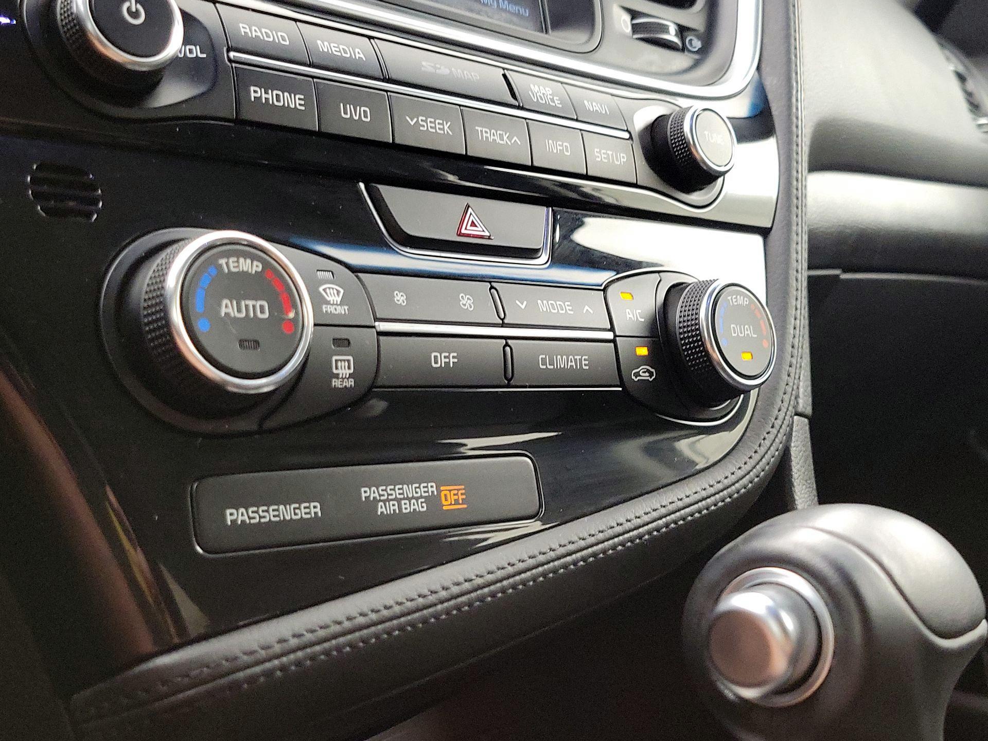 Thumbnail: 2015 Kia Optima - 16