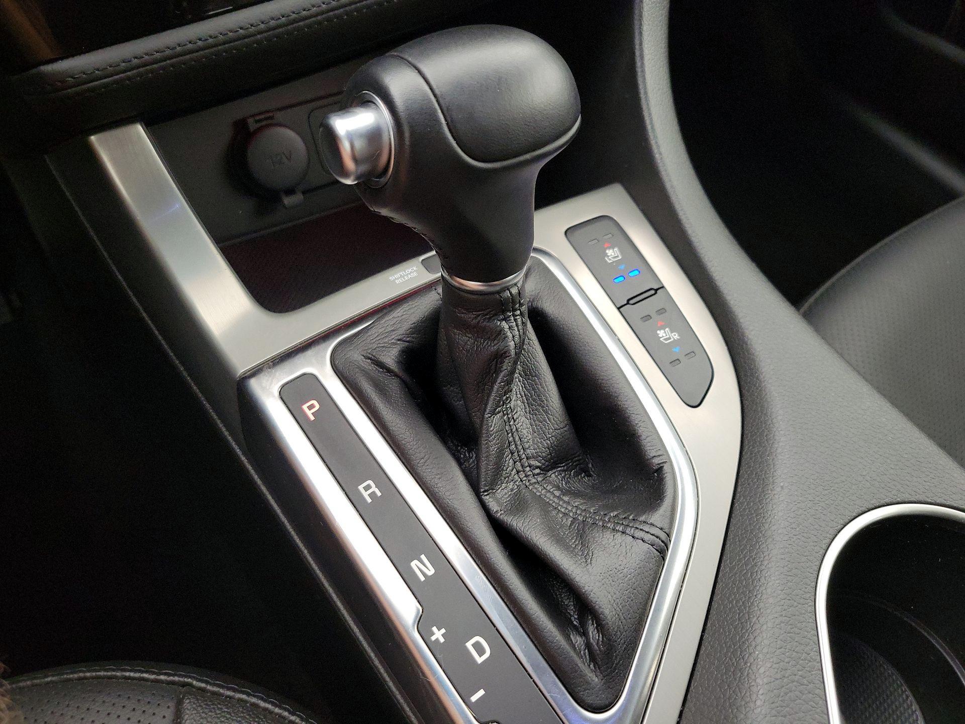 Thumbnail: 2015 Kia Optima - 17
