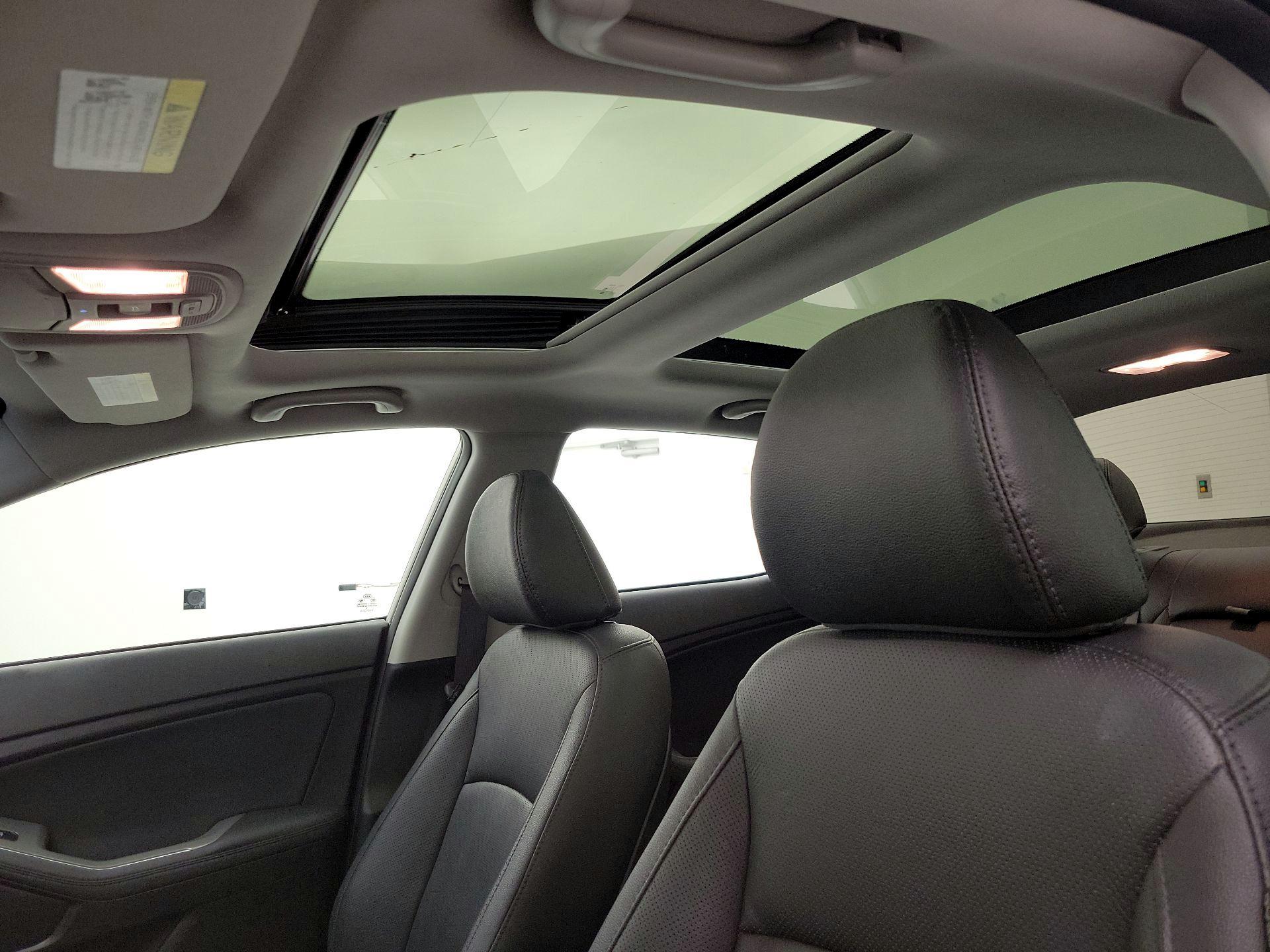 Thumbnail: 2015 Kia Optima - 19