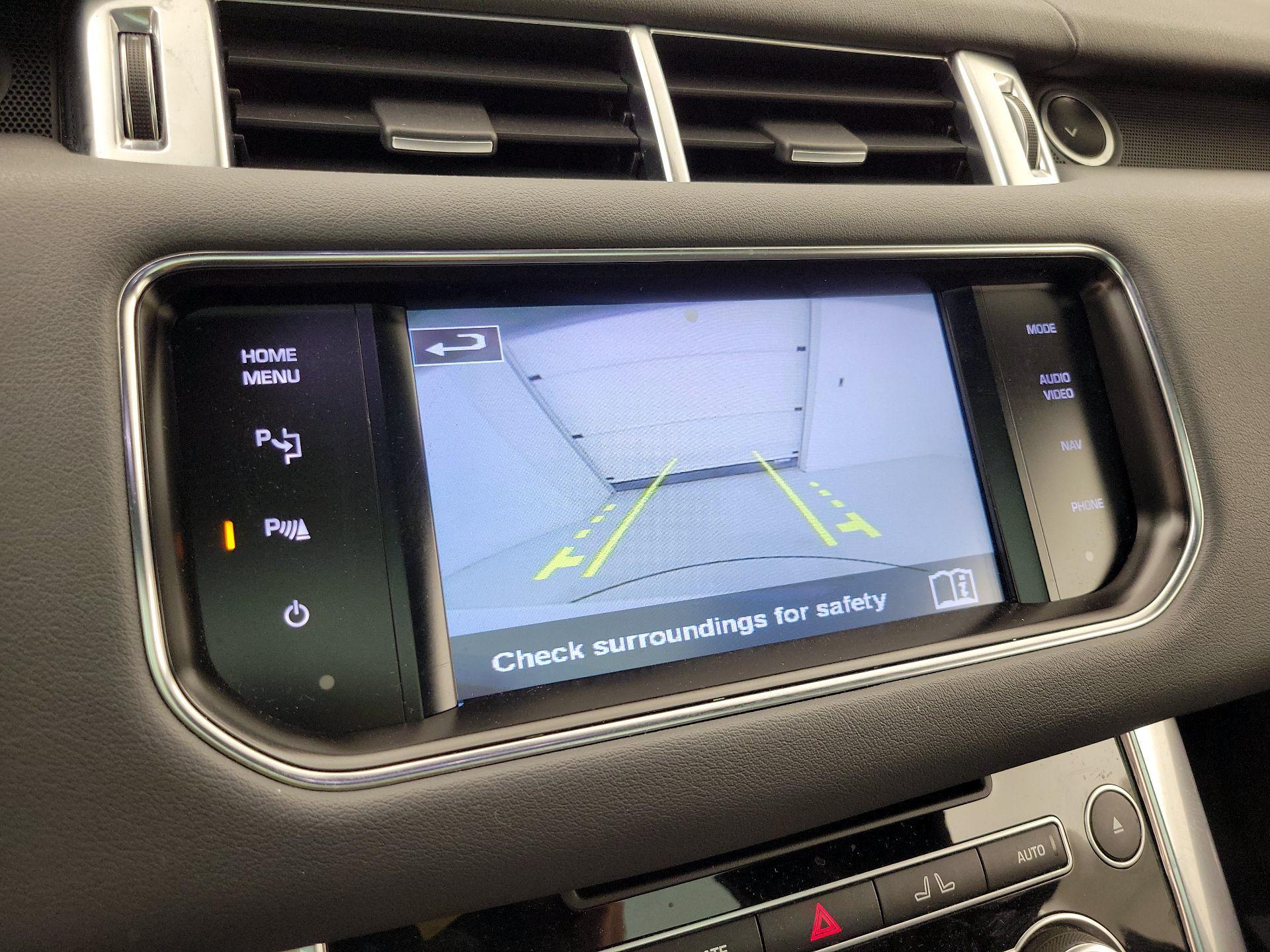 Thumbnail: 2015 Land Rover Range Rover Sport - 15