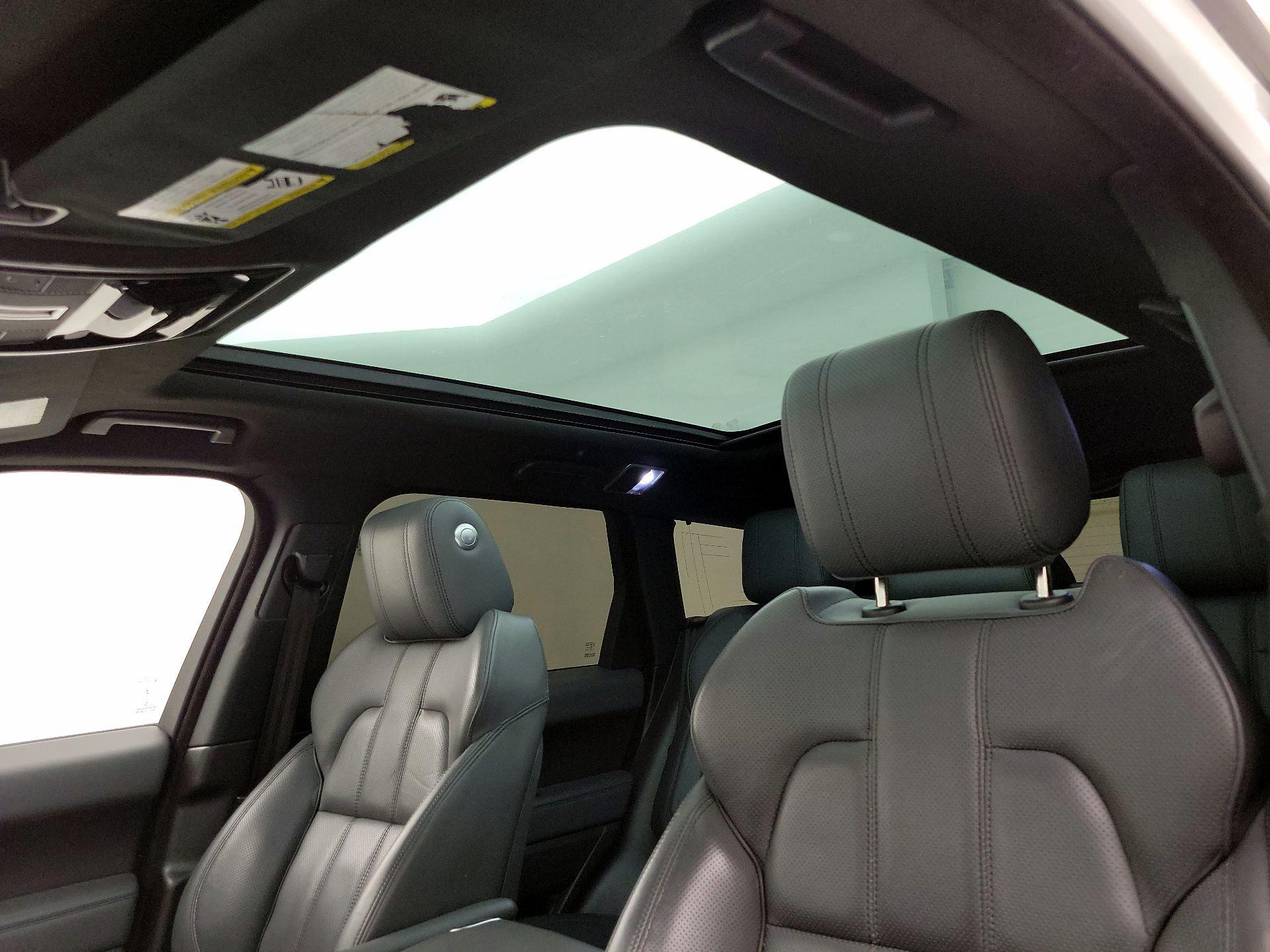Thumbnail: 2015 Land Rover Range Rover Sport - 20
