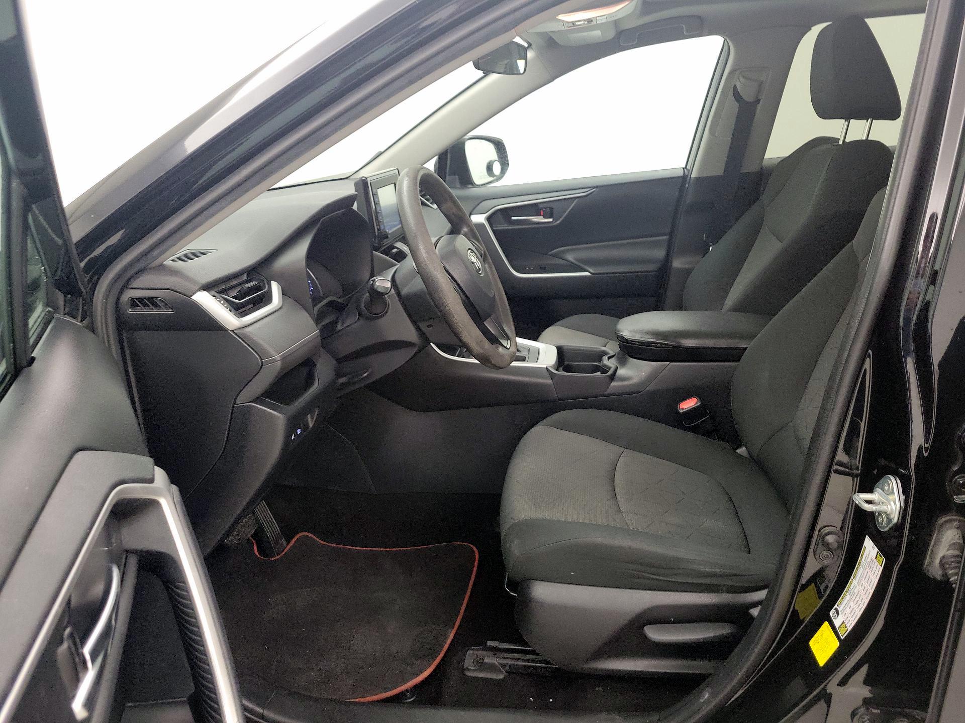 Thumbnail: 2019 Toyota RAV4 - 11