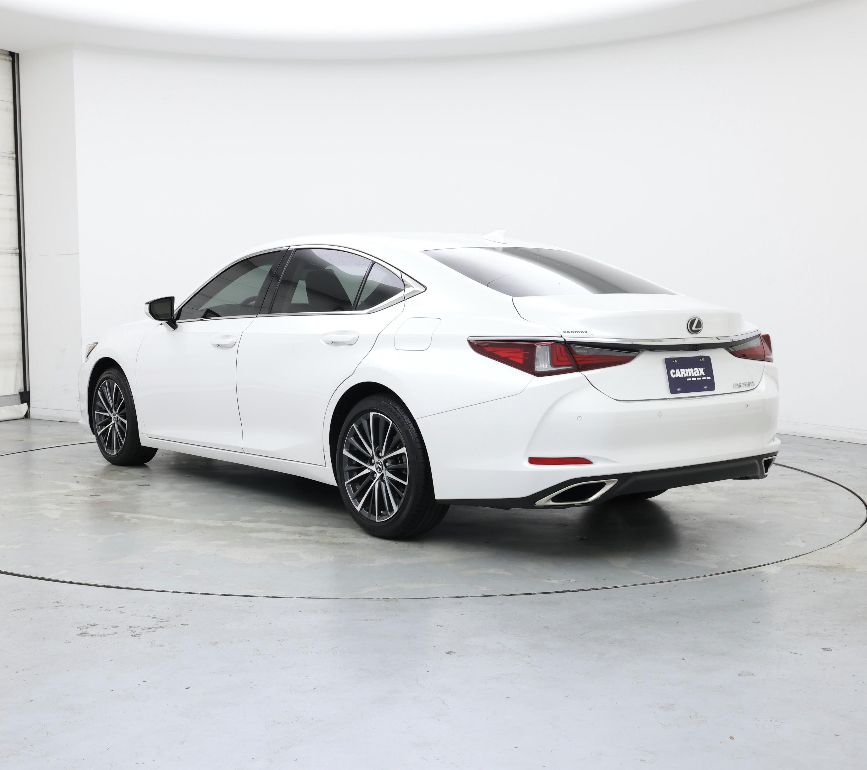 Thumbnail: 2023 Lexus ES - 2