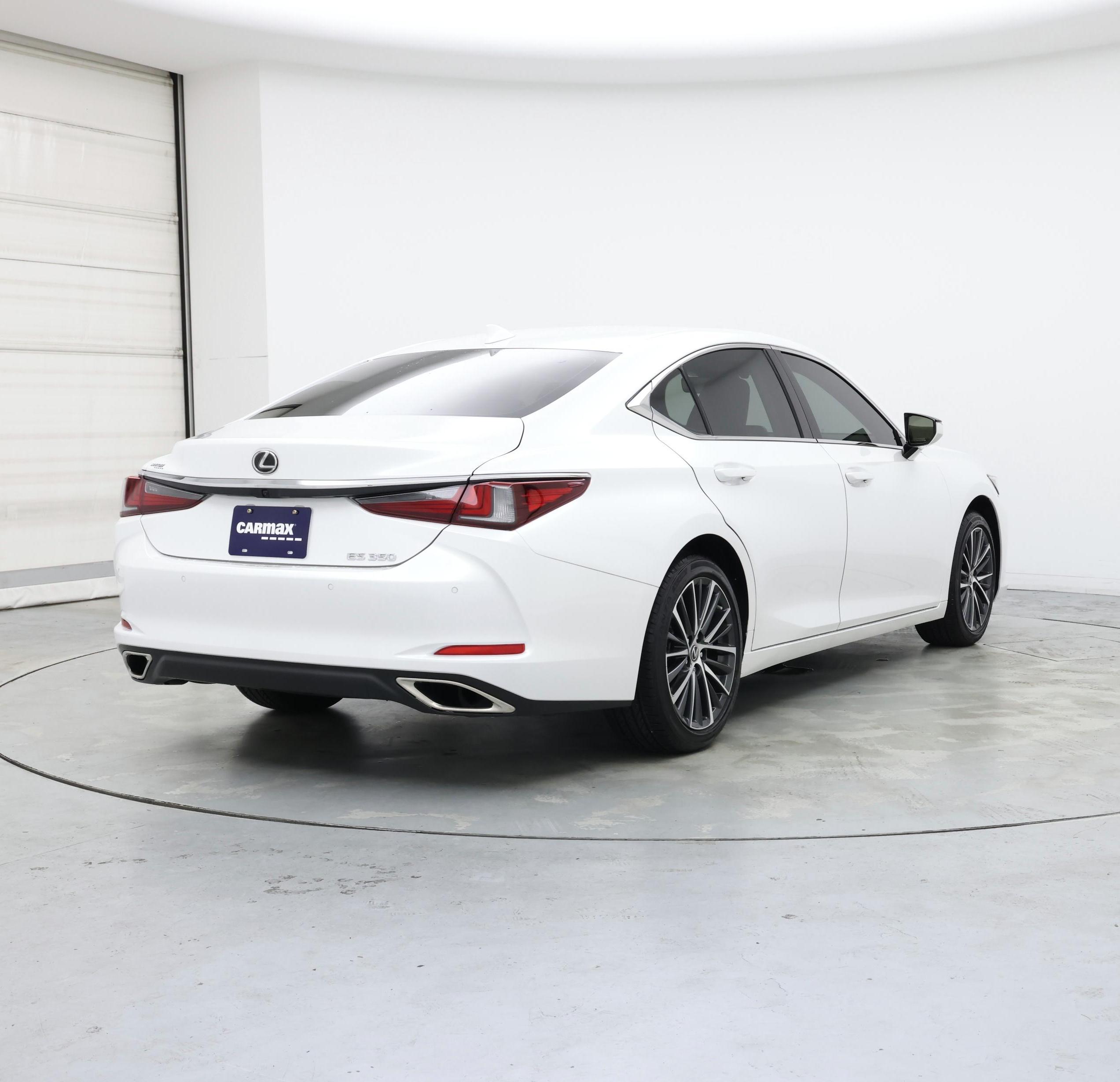Thumbnail: 2023 Lexus ES - 8
