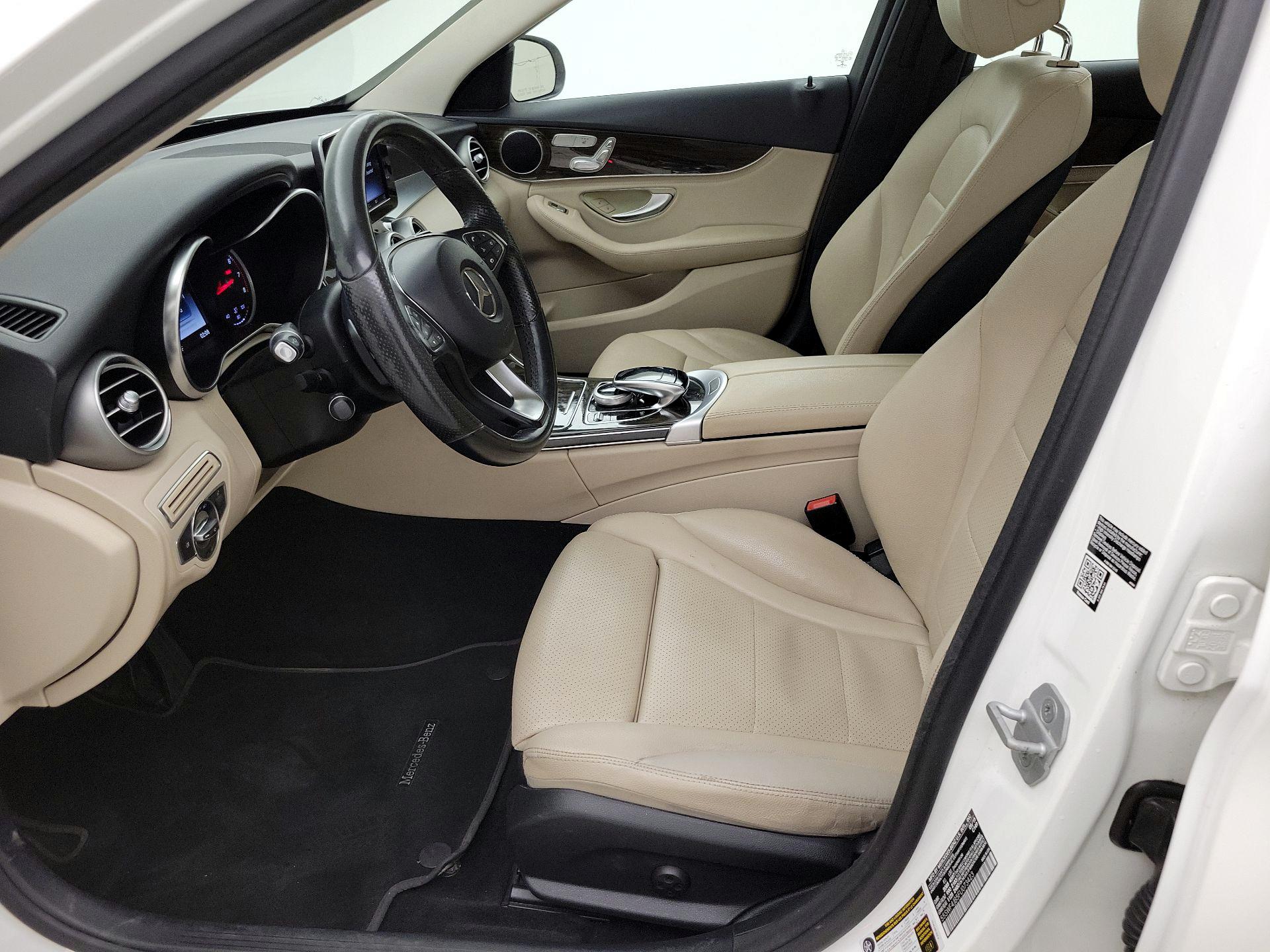 Thumbnail: 2015 Mercedes-Benz C-Class - 11