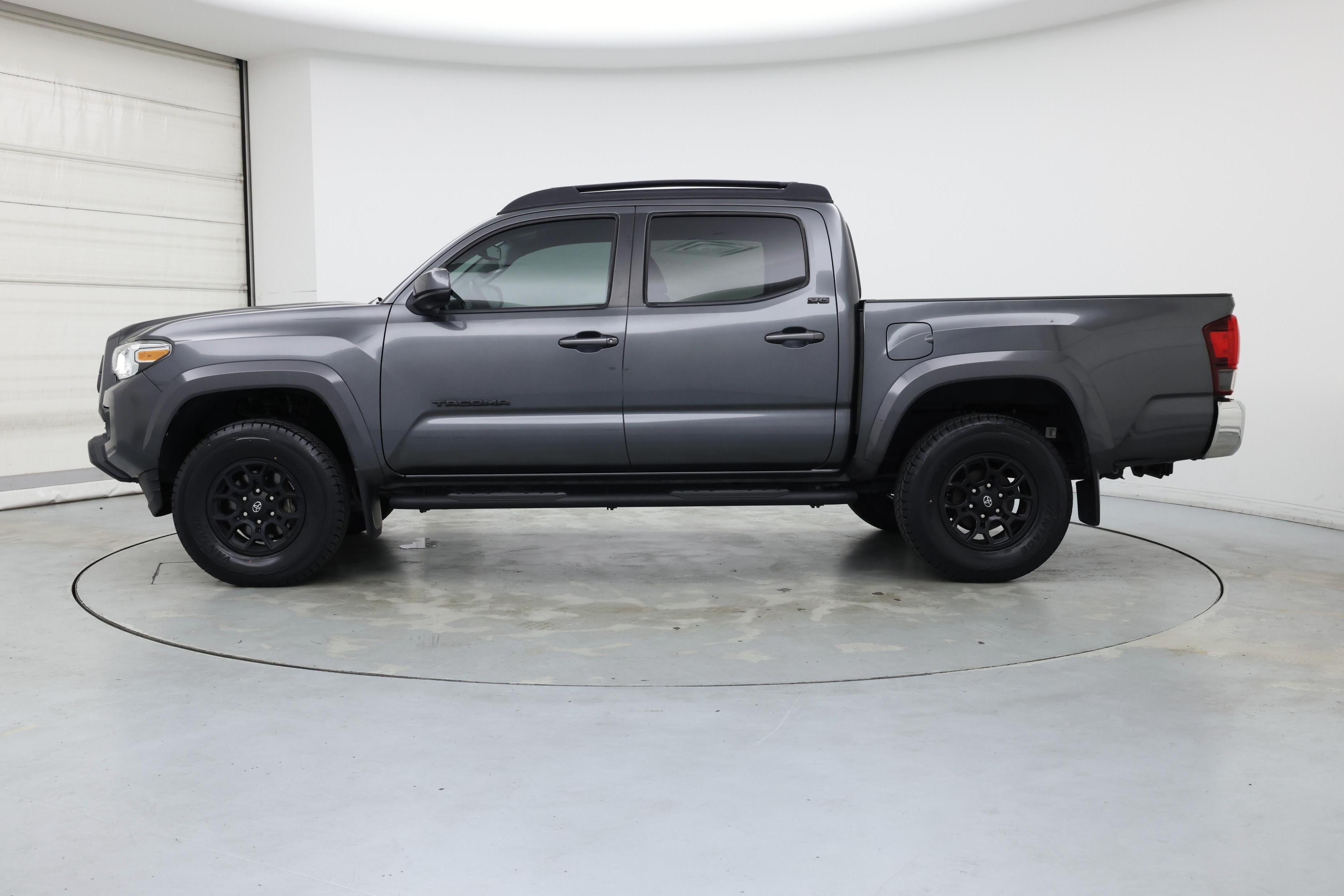 Thumbnail: 2021 Toyota Tacoma - 3