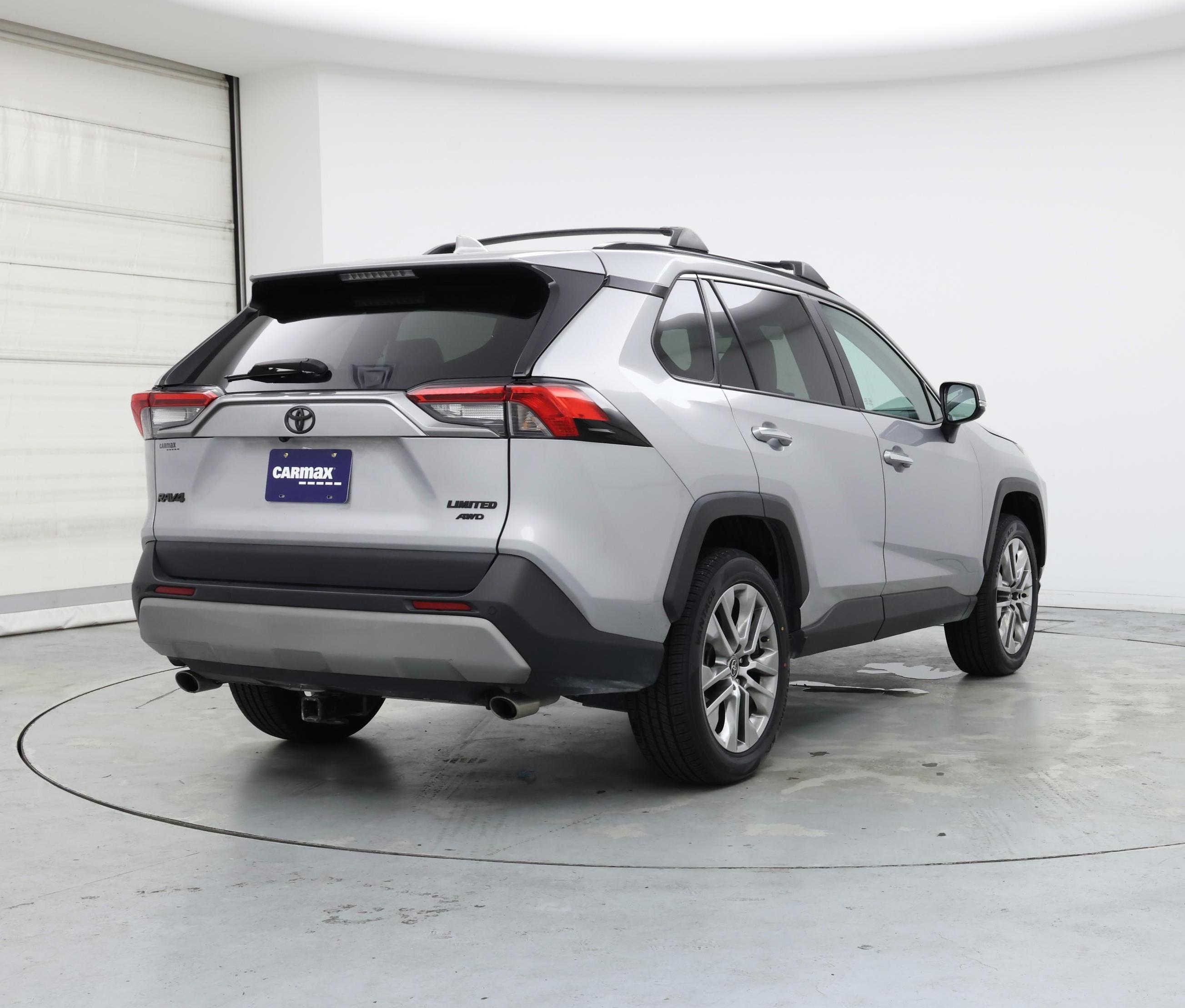 Thumbnail: 2023 Toyota RAV4 - 8