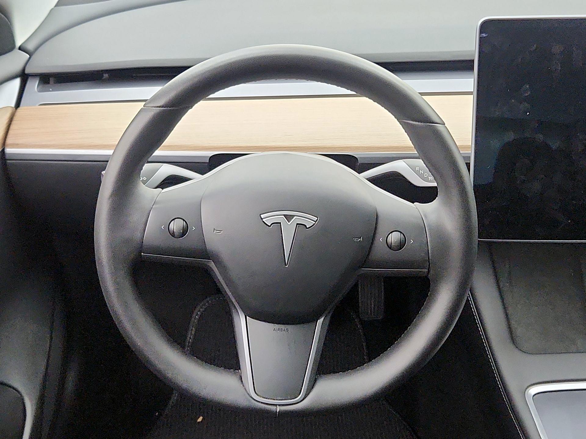Thumbnail: 2023 Tesla Model 3 - 10