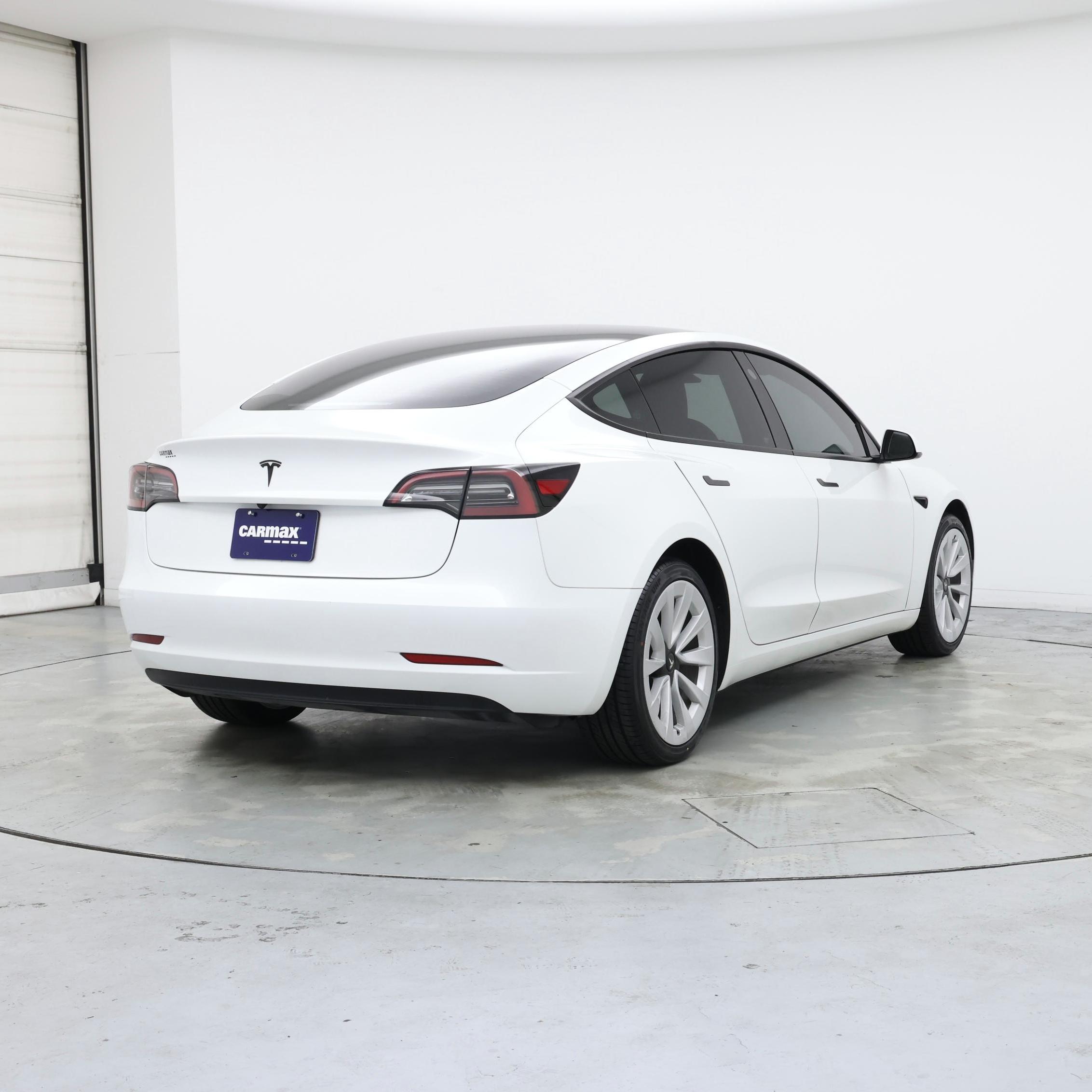 Thumbnail: 2023 Tesla Model 3 - 8
