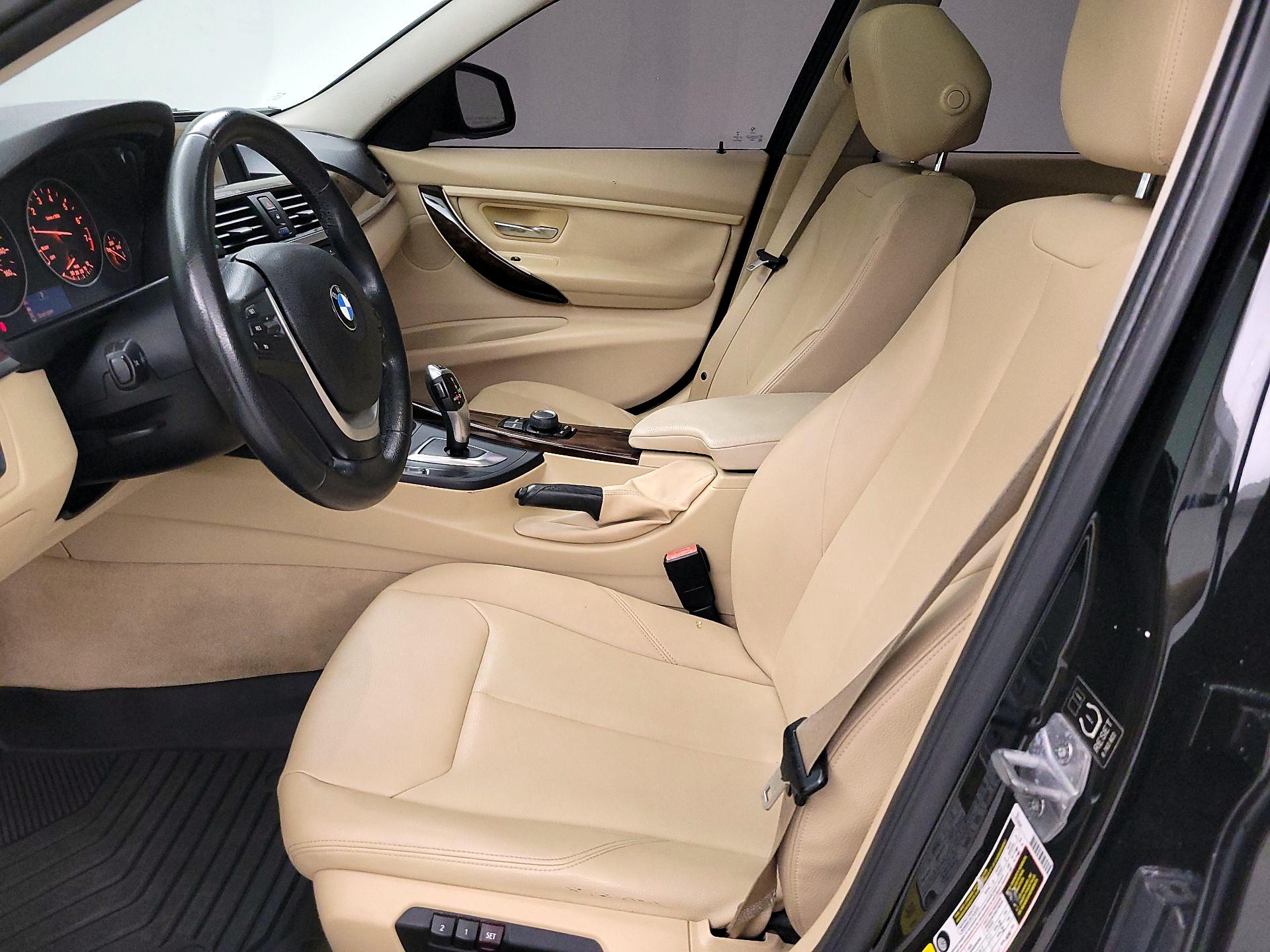 Thumbnail: 2015 BMW 3 Series - 9