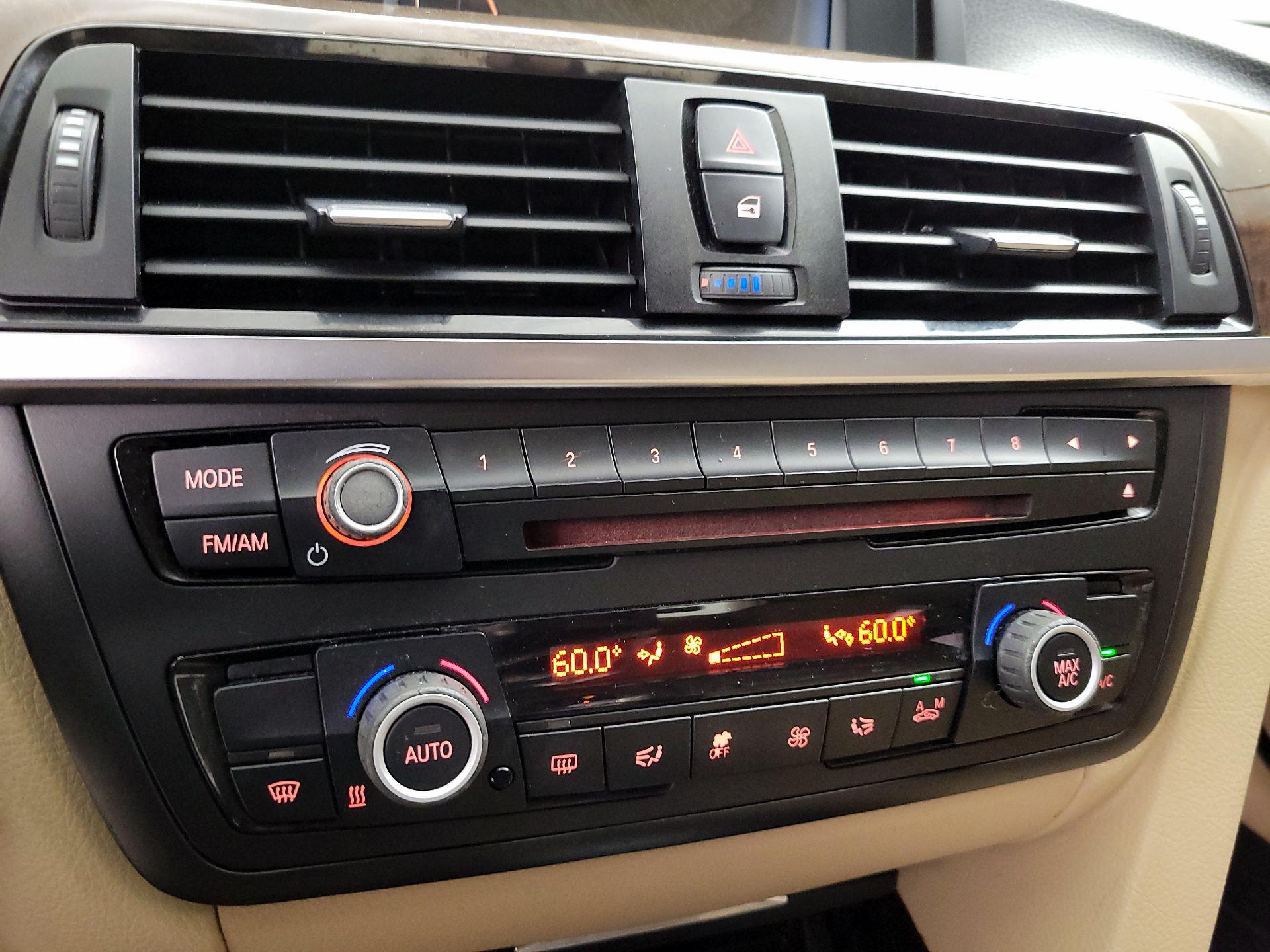 Thumbnail: 2015 BMW 3 Series - 13