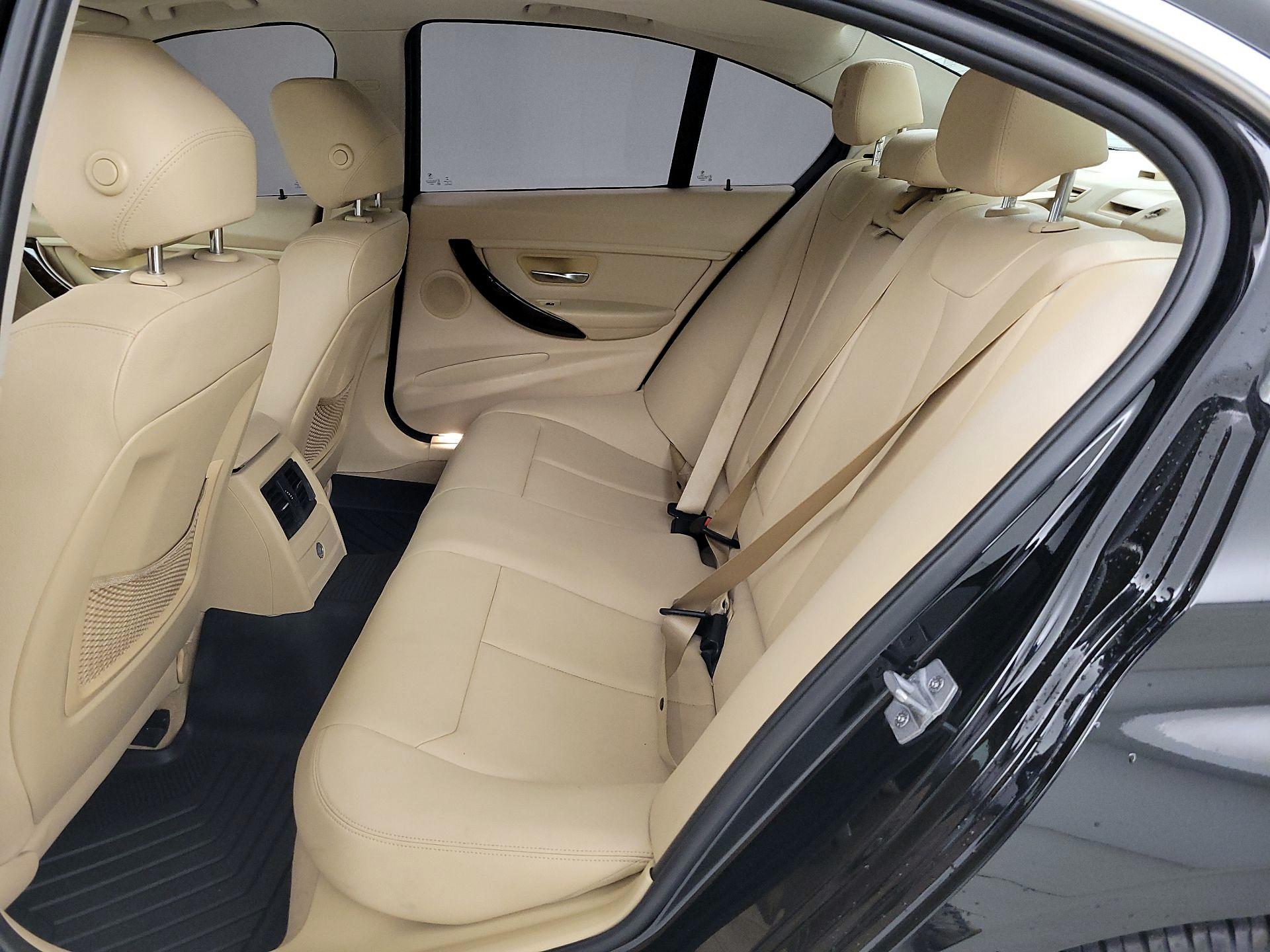 Thumbnail: 2015 BMW 3 Series - 17