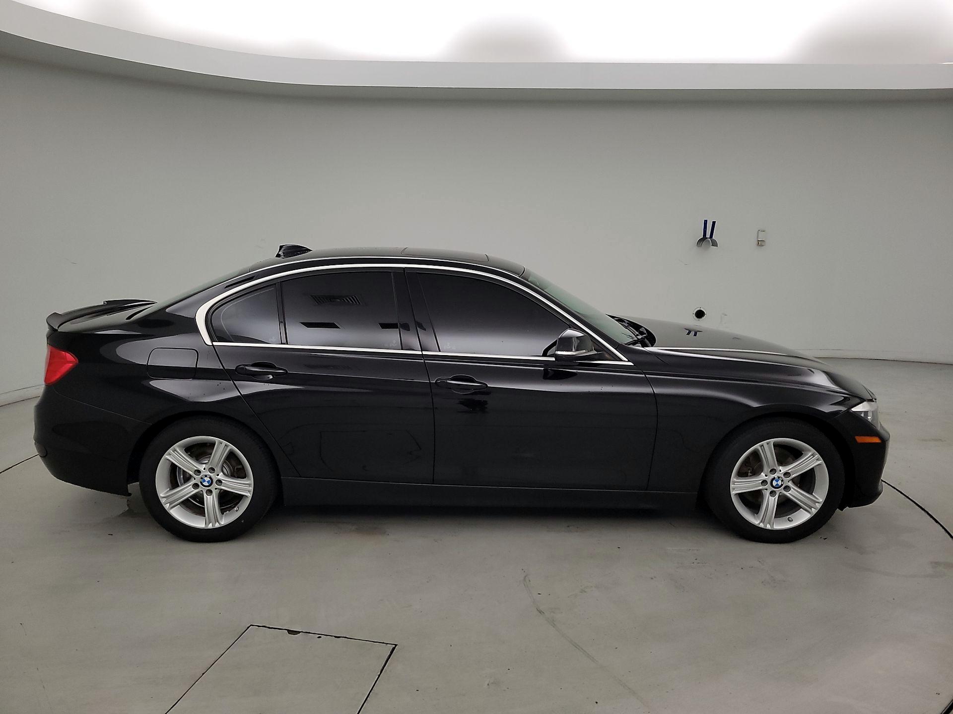 Thumbnail: 2015 BMW 3 Series - 4