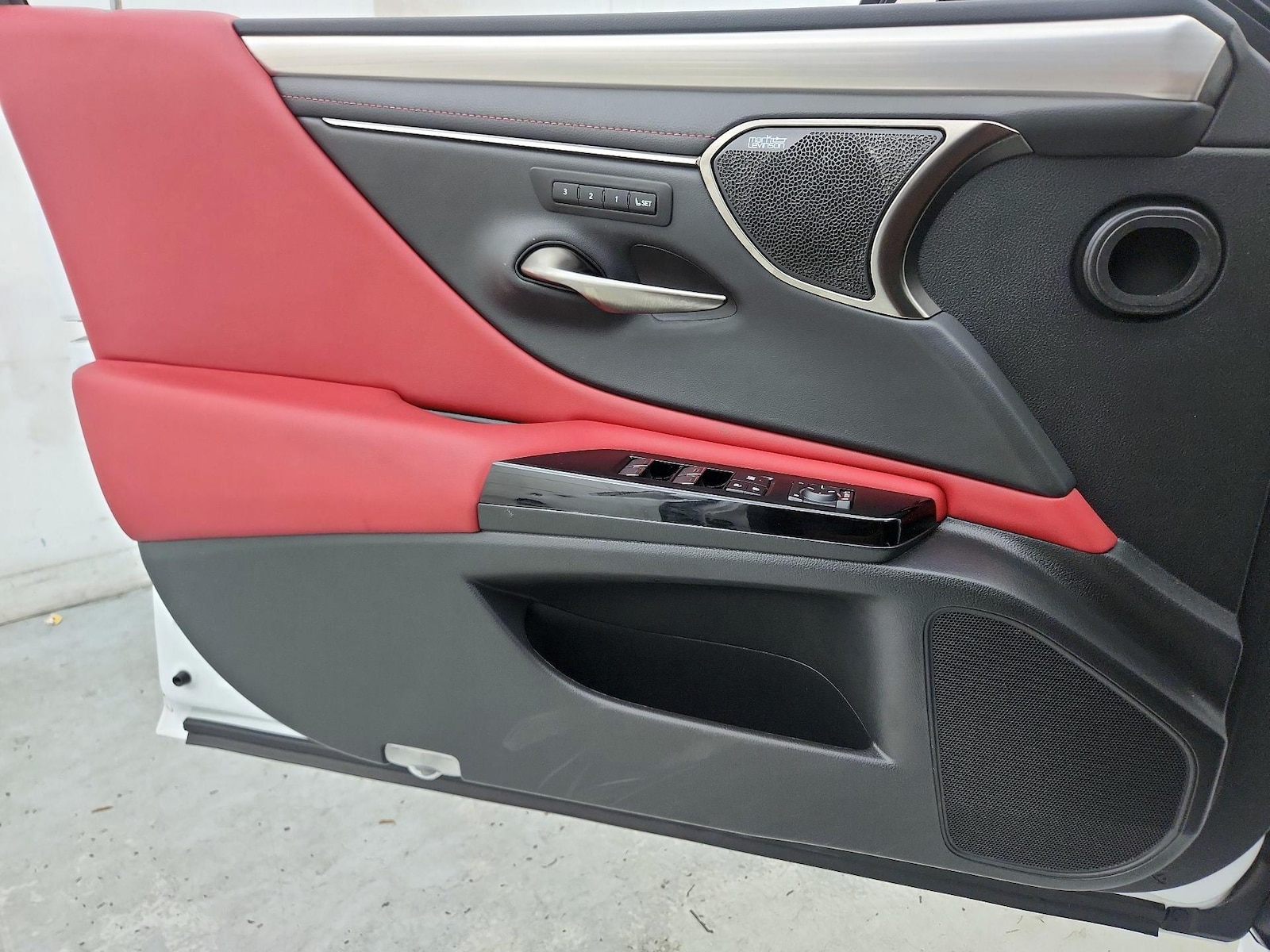 2023 Lexus ES Hybrid 300h F SPORT Handling - Photo 13