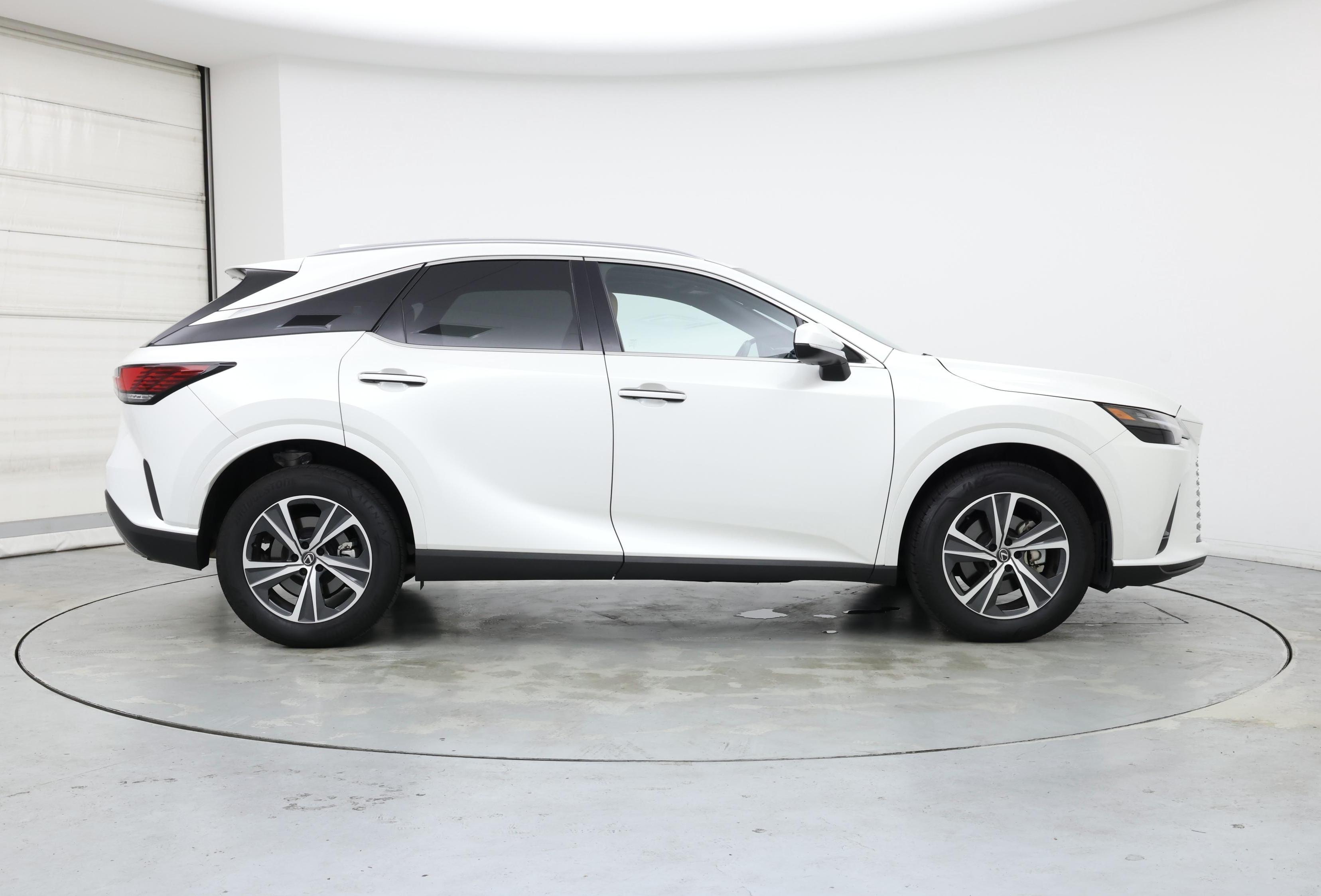 Thumbnail: 2024 Lexus RX - 7