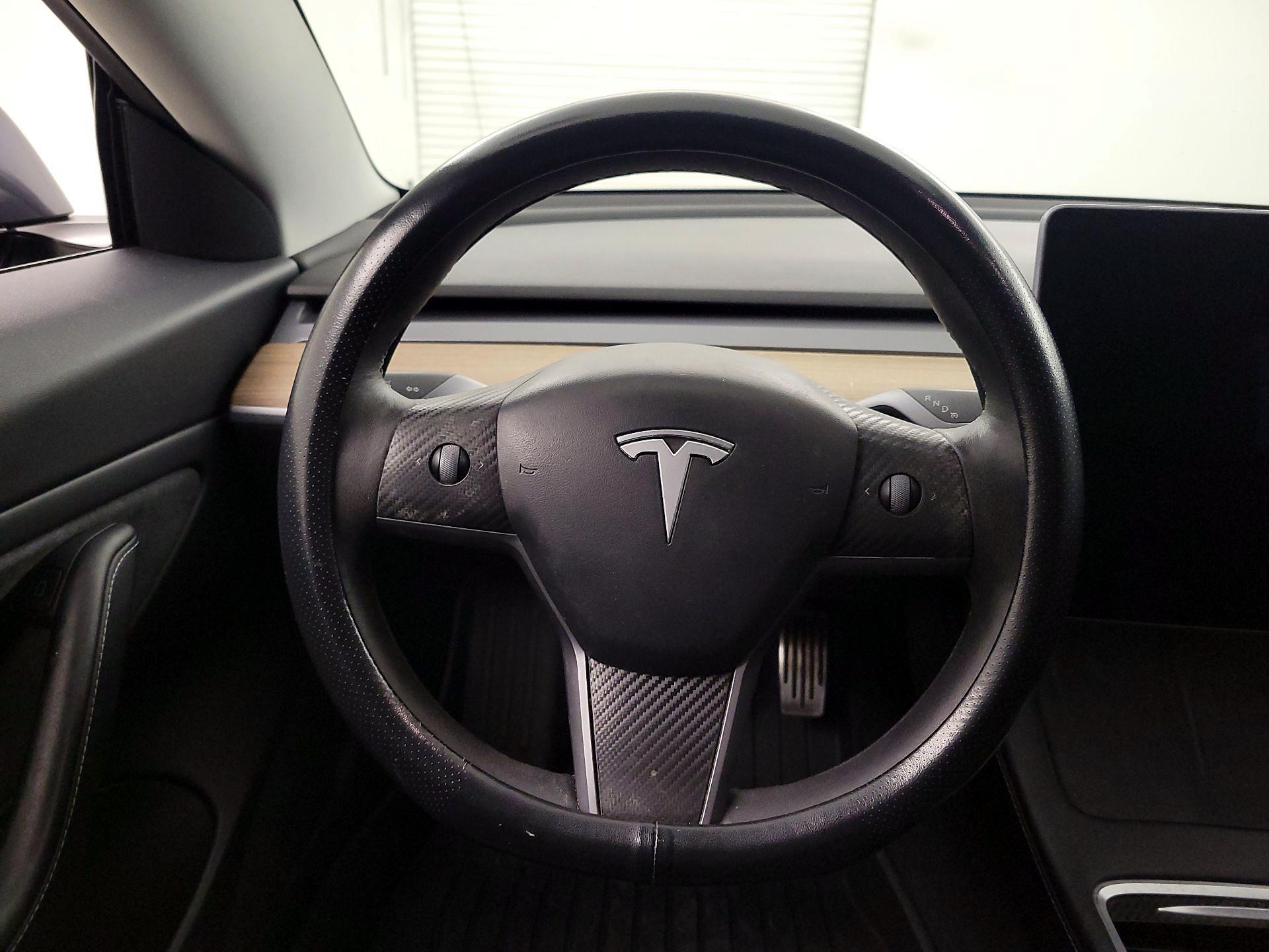 Thumbnail: 2021 Tesla Model 3 - 10