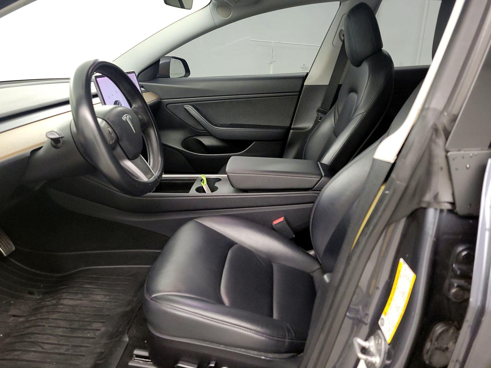 Thumbnail: 2021 Tesla Model 3 - 11