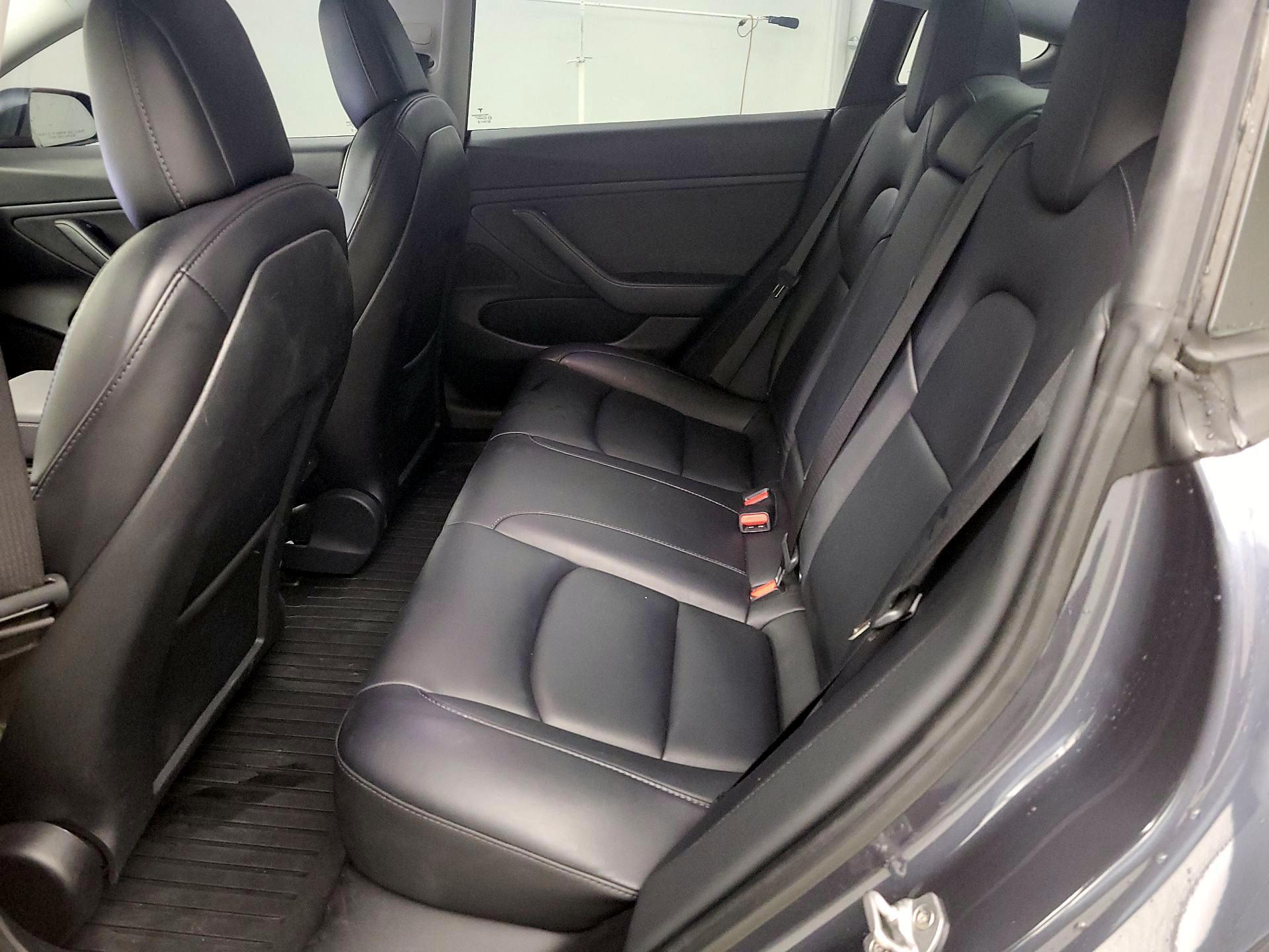 Thumbnail: 2021 Tesla Model 3 - 20