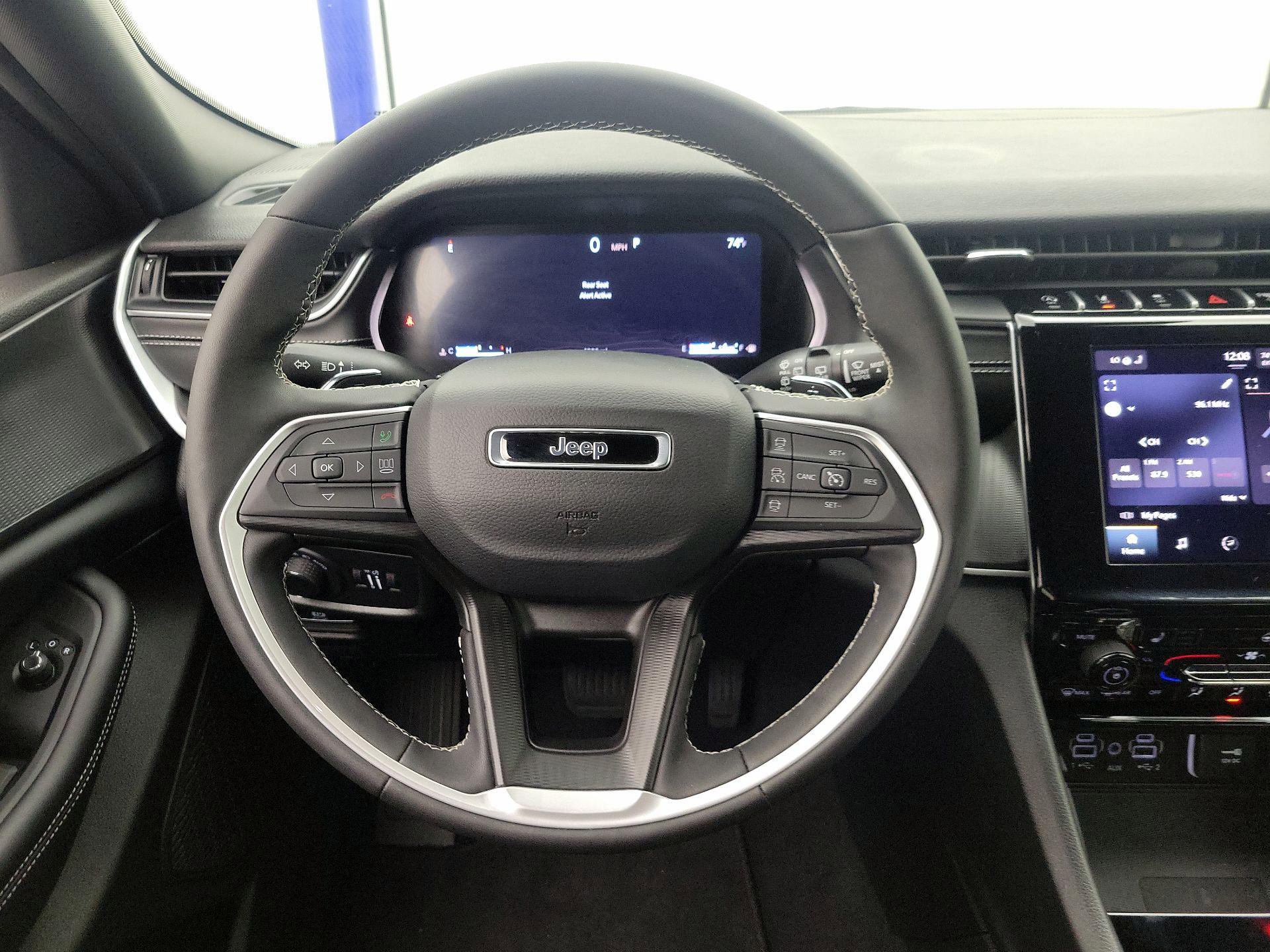 Thumbnail: 2024 Jeep Grand Cherokee - 10