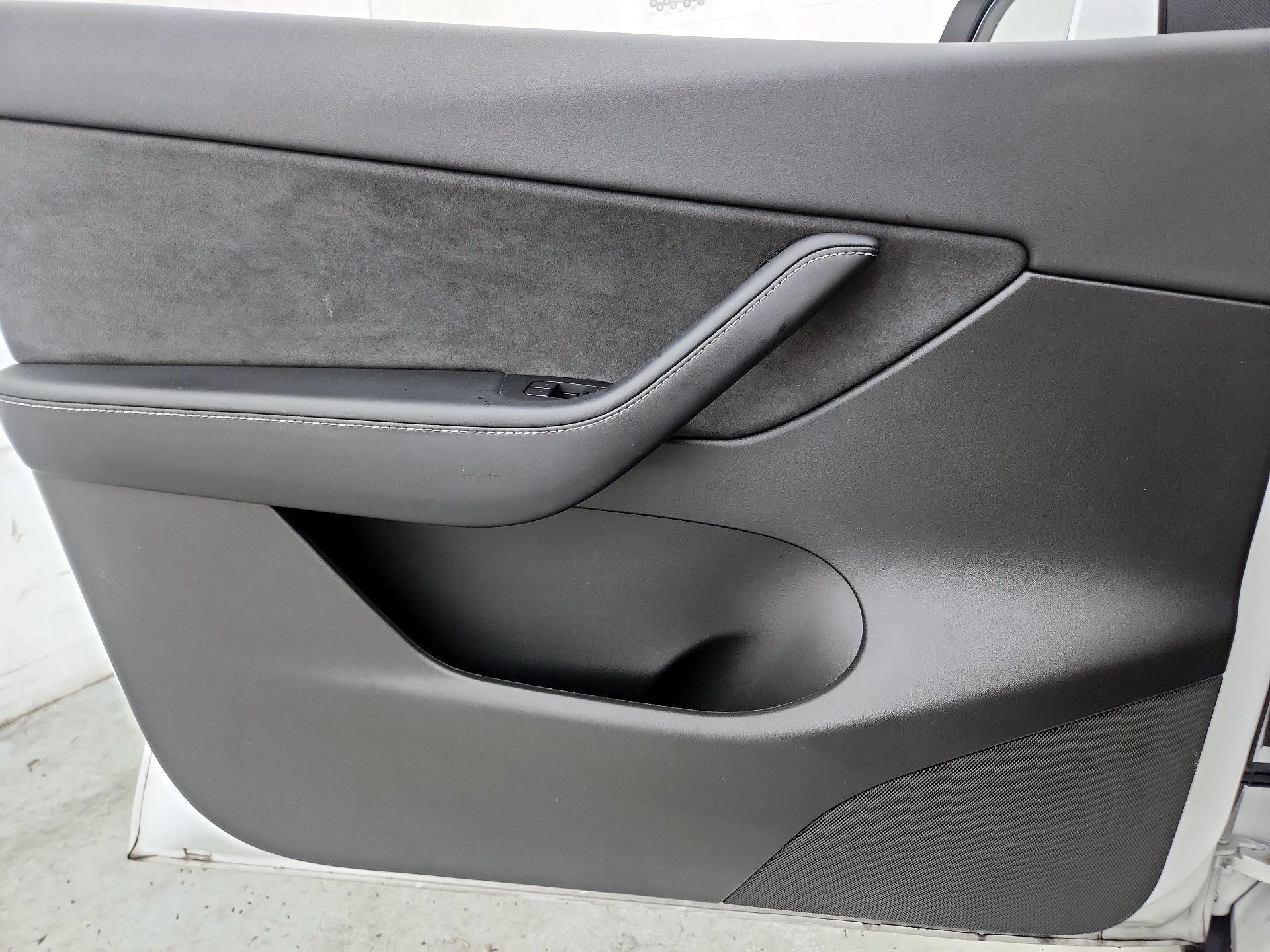 Thumbnail: 2022 Tesla Model Y - 12