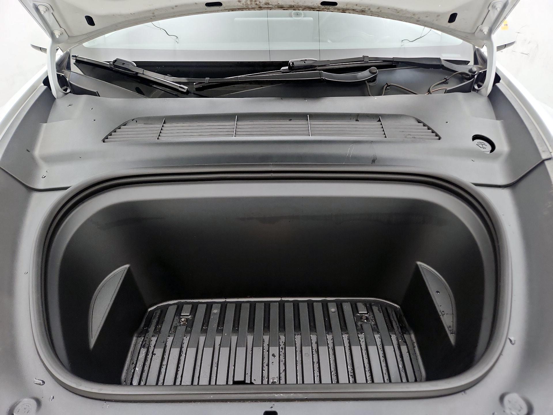 Thumbnail: 2022 Tesla Model Y - 20