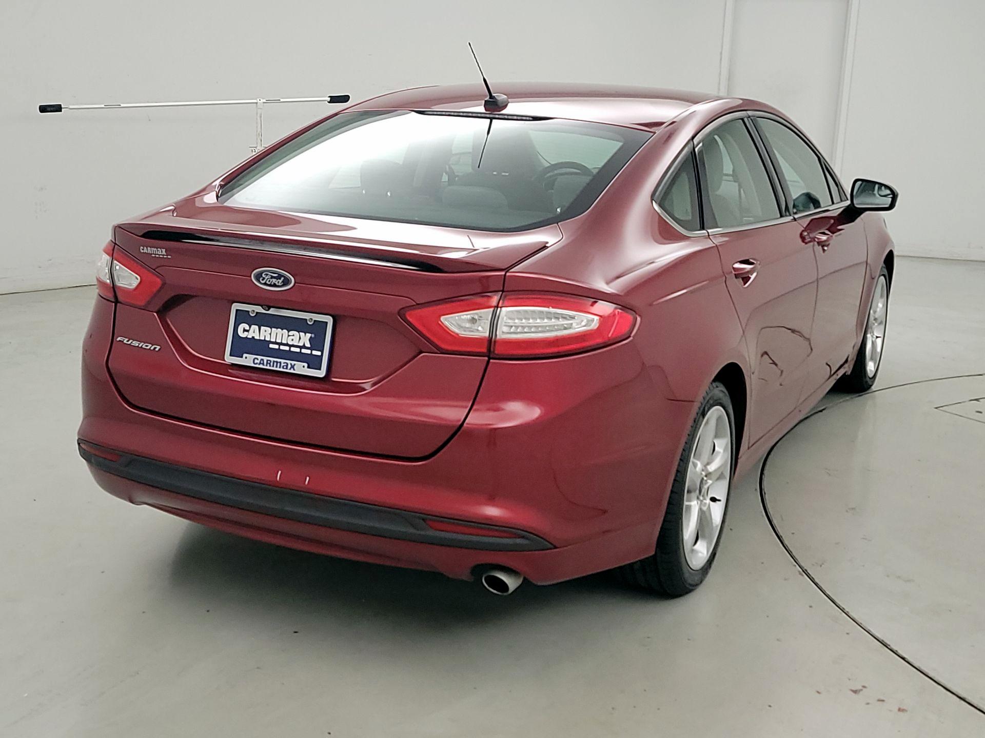 Thumbnail: 2016 Ford Fusion - 5