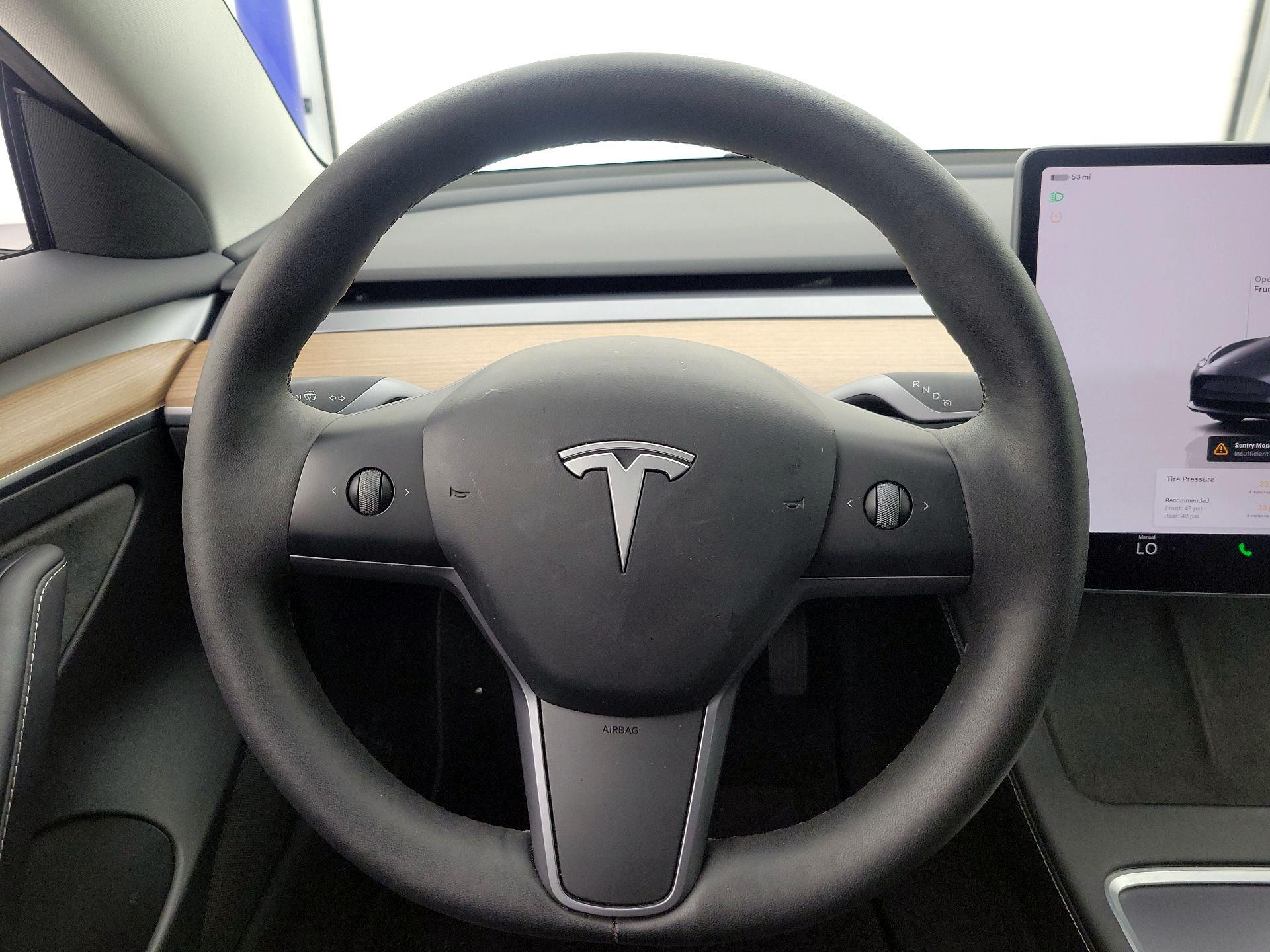 Thumbnail: 2023 Tesla Model 3 - 10