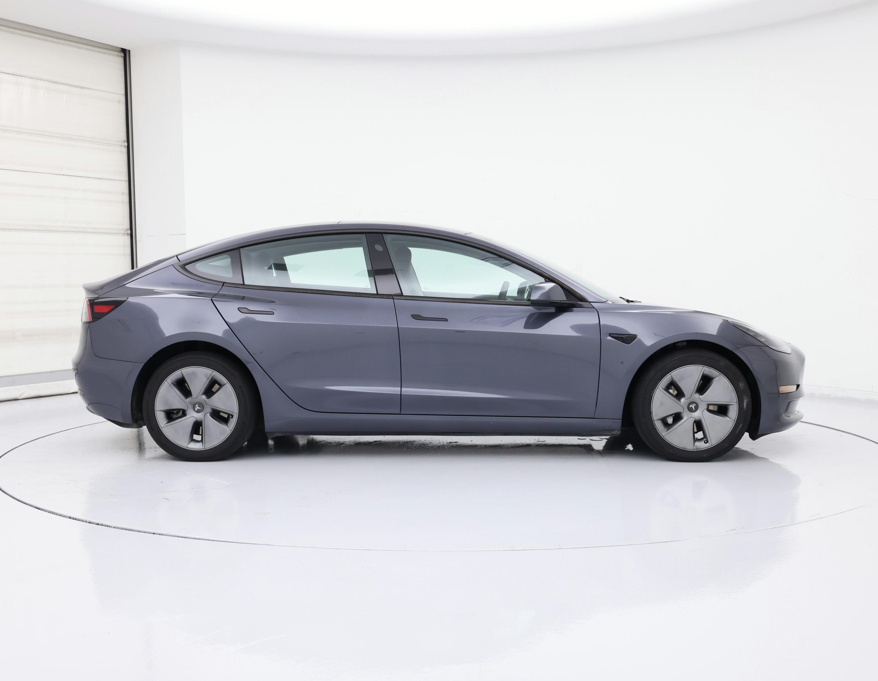Thumbnail: 2023 Tesla Model 3 - 7