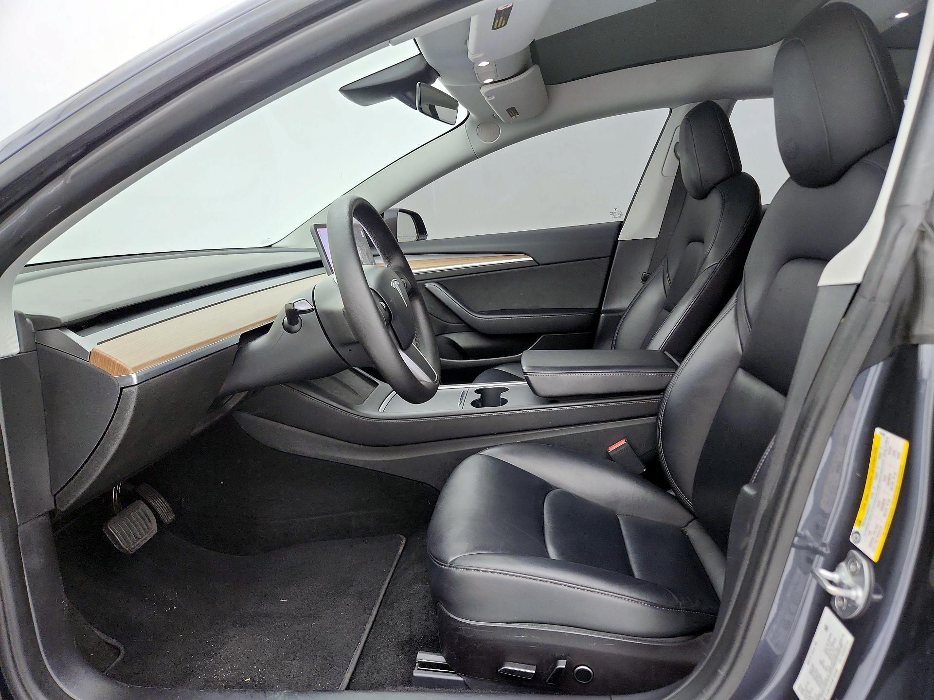 Thumbnail: 2022 Tesla Model 3 - 11