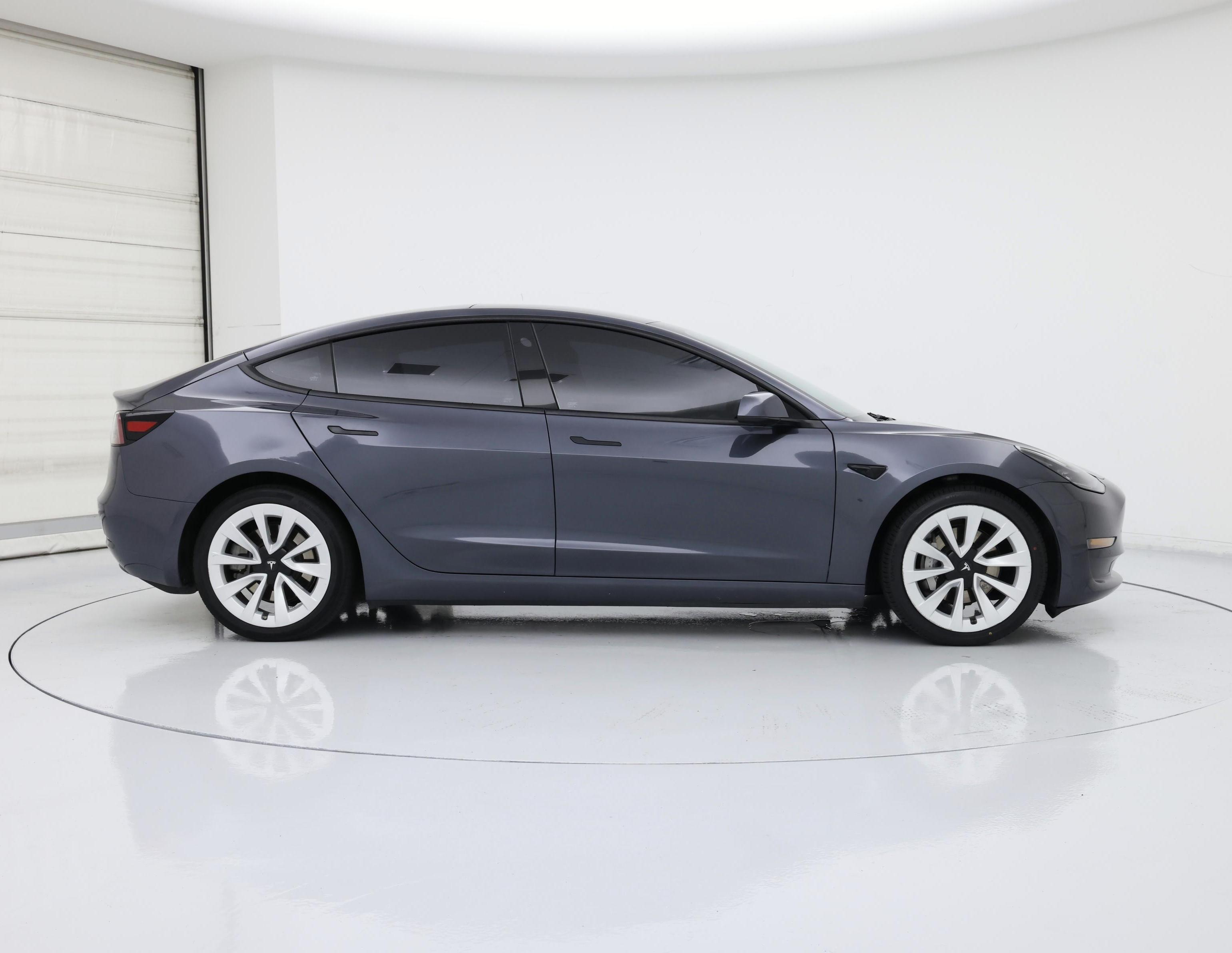 Thumbnail: 2022 Tesla Model 3 - 7