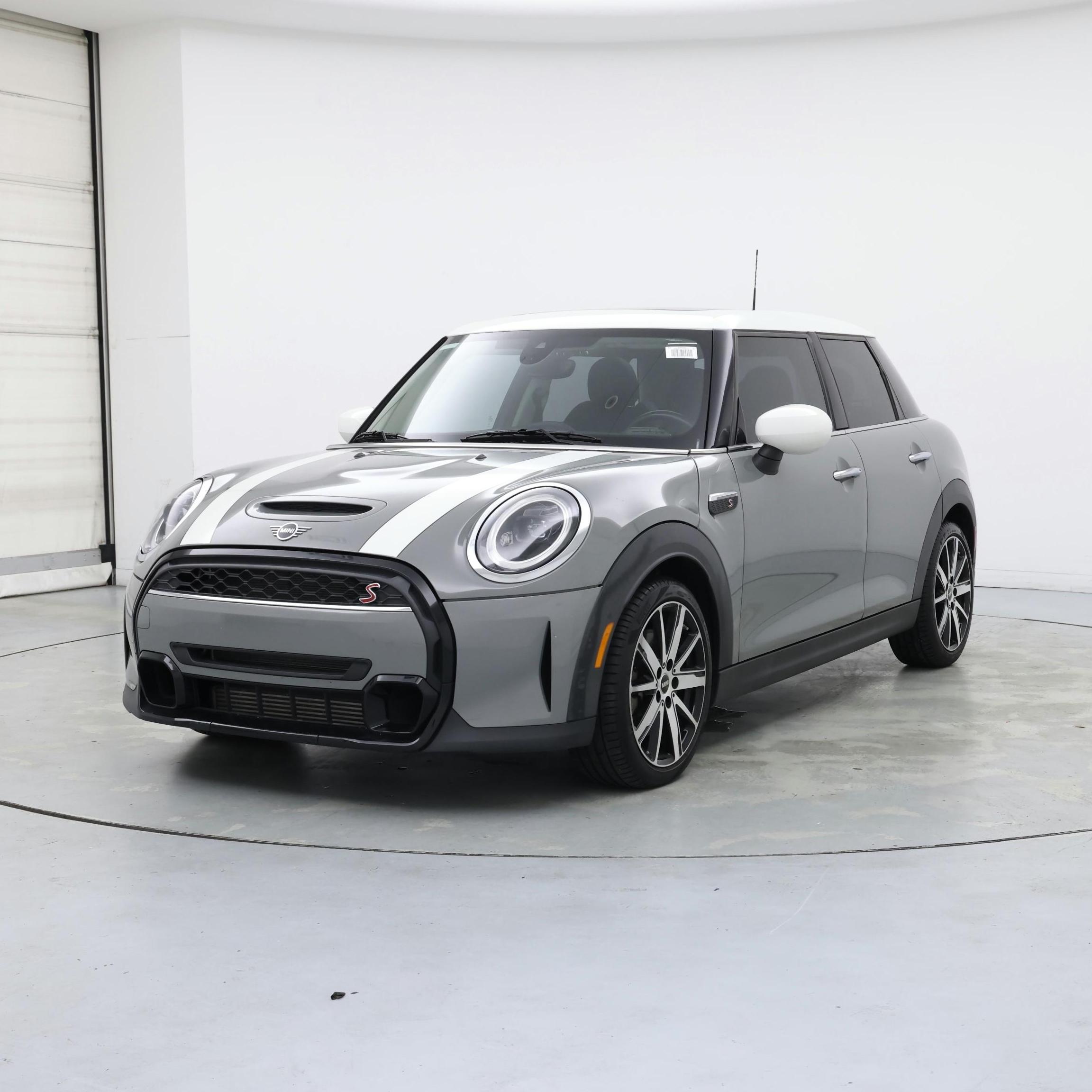 Thumbnail: 2022 MINI Cooper Hardtop - 4