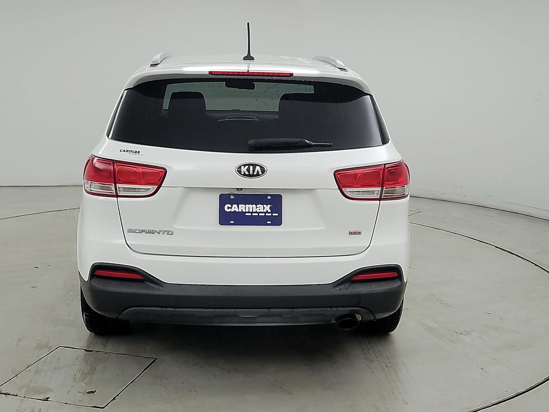 Thumbnail: 2017 Kia Sorento - 6