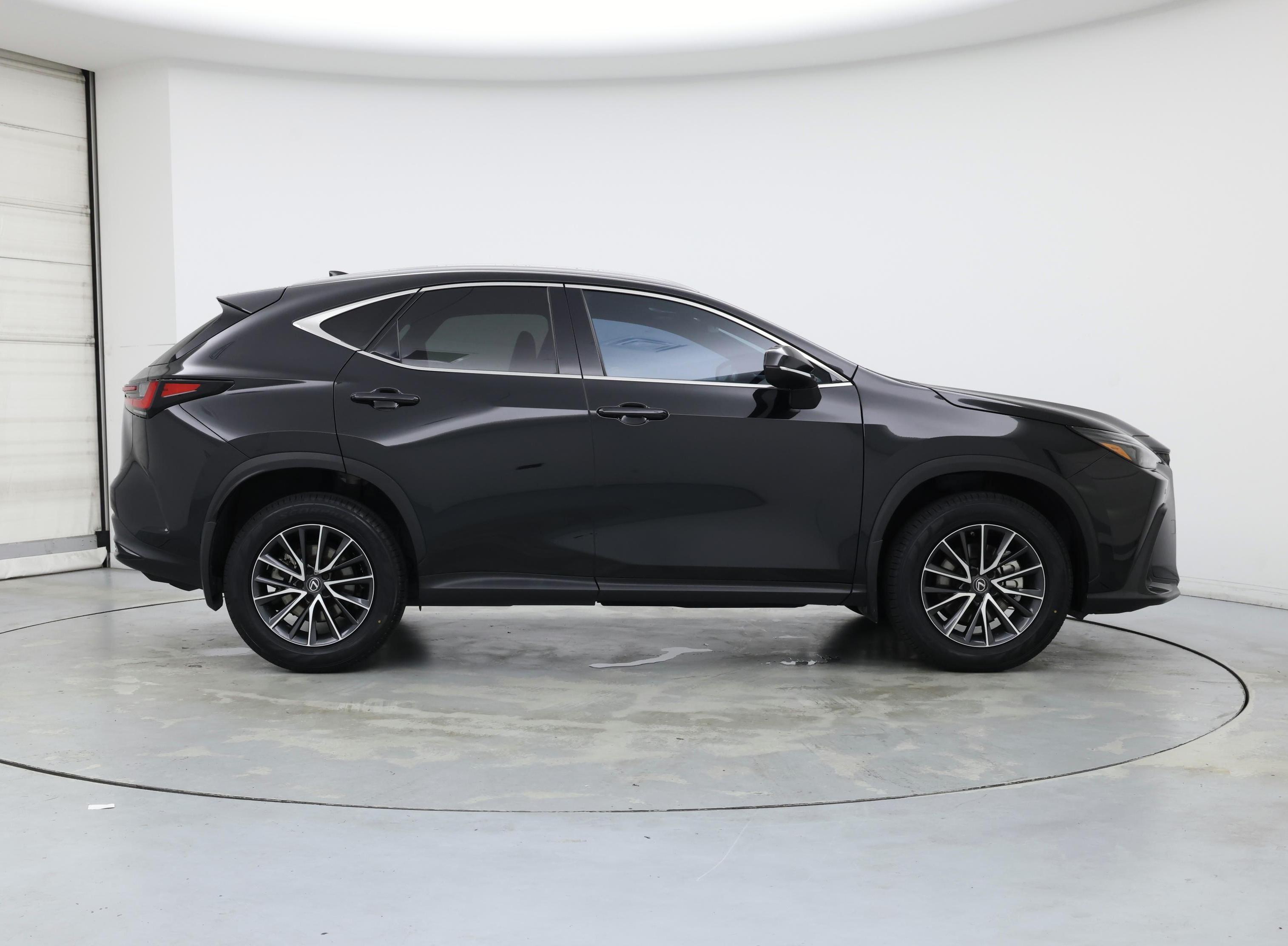 Thumbnail: 2023 Lexus NX - 7