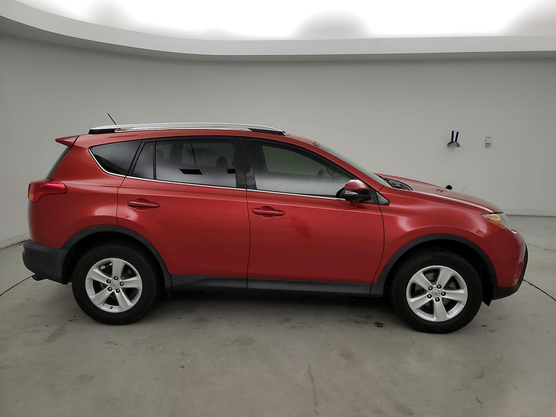 Thumbnail: 2014 Toyota RAV4 - 4