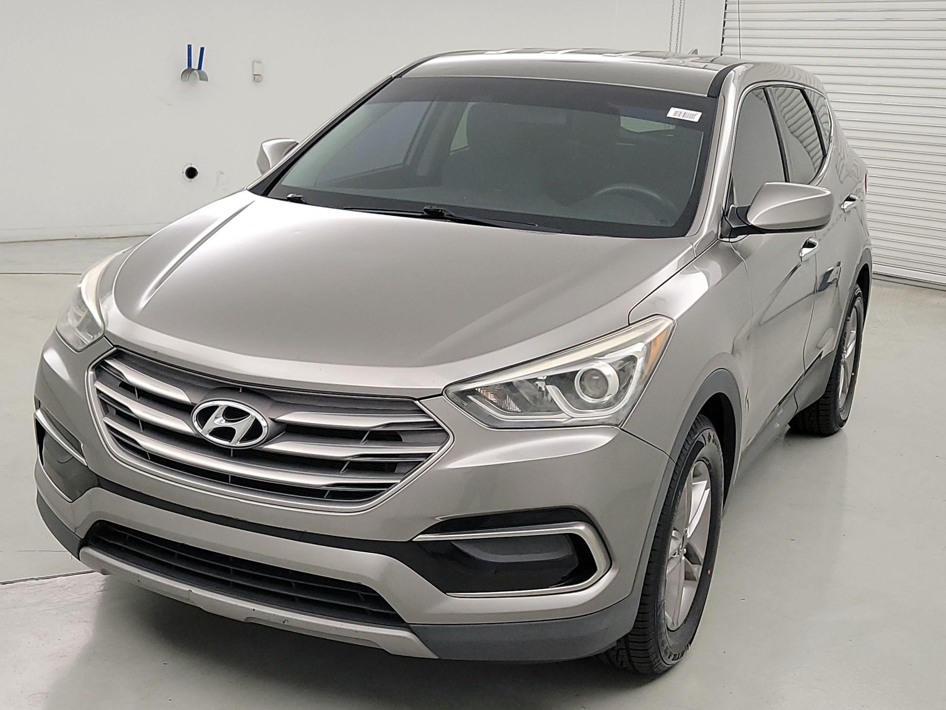 Thumbnail: 2017 Hyundai Santa Fe - 3