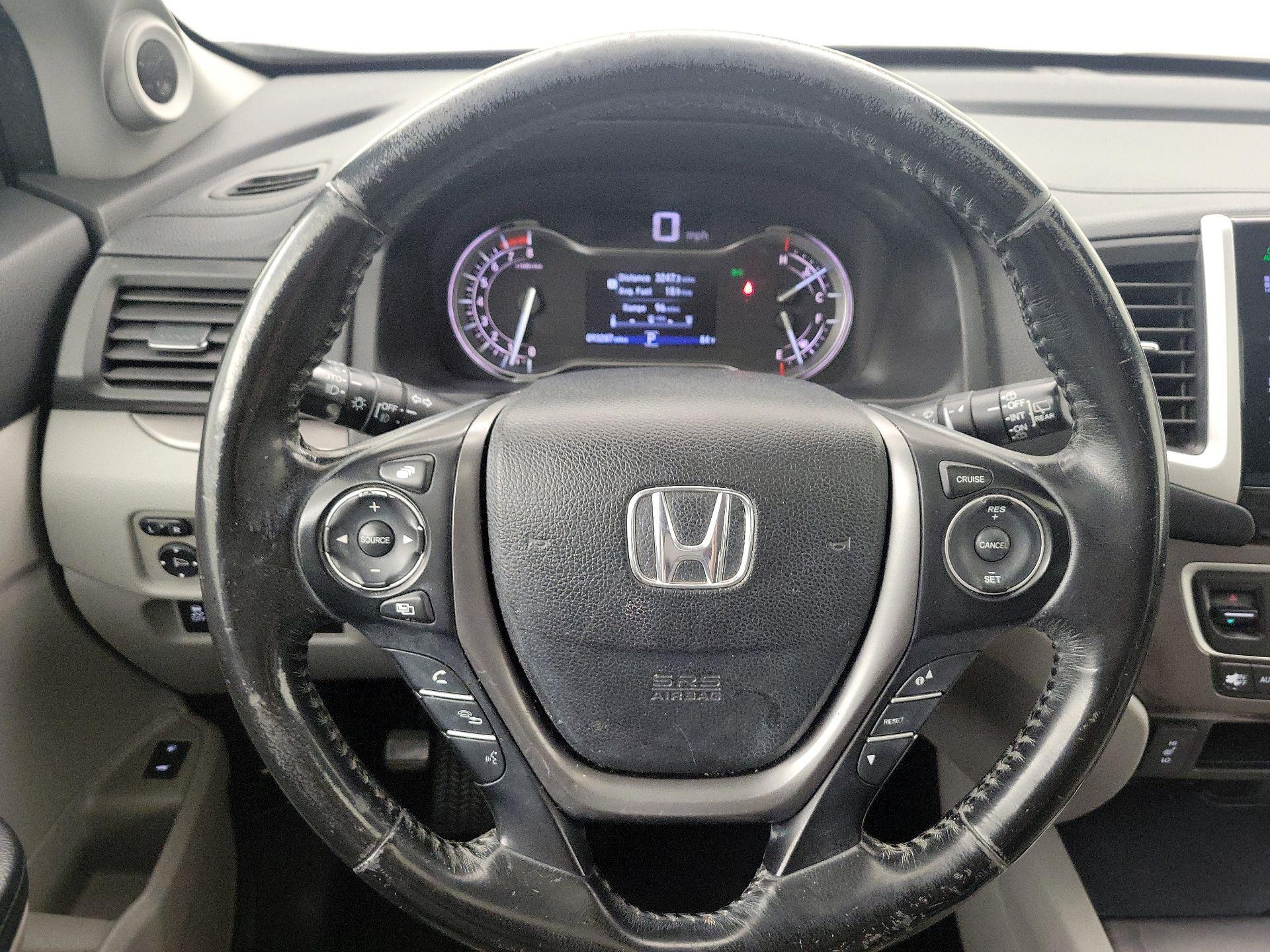 Thumbnail: 2016 Honda Pilot - 10